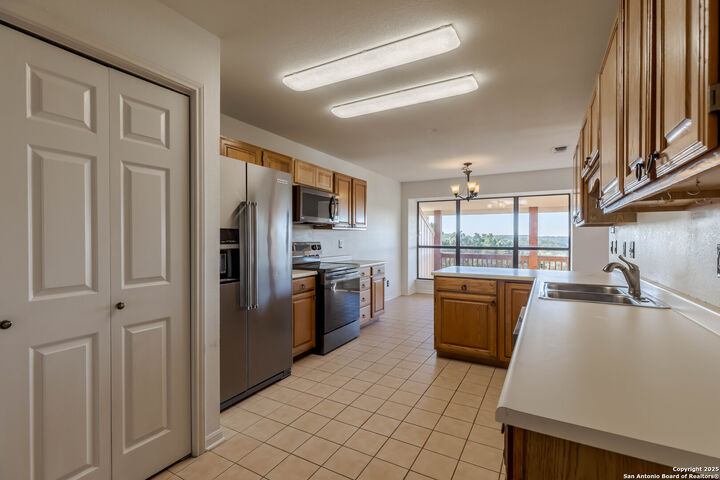 Property Photo: 107 Mesa Del Sol TX 78028