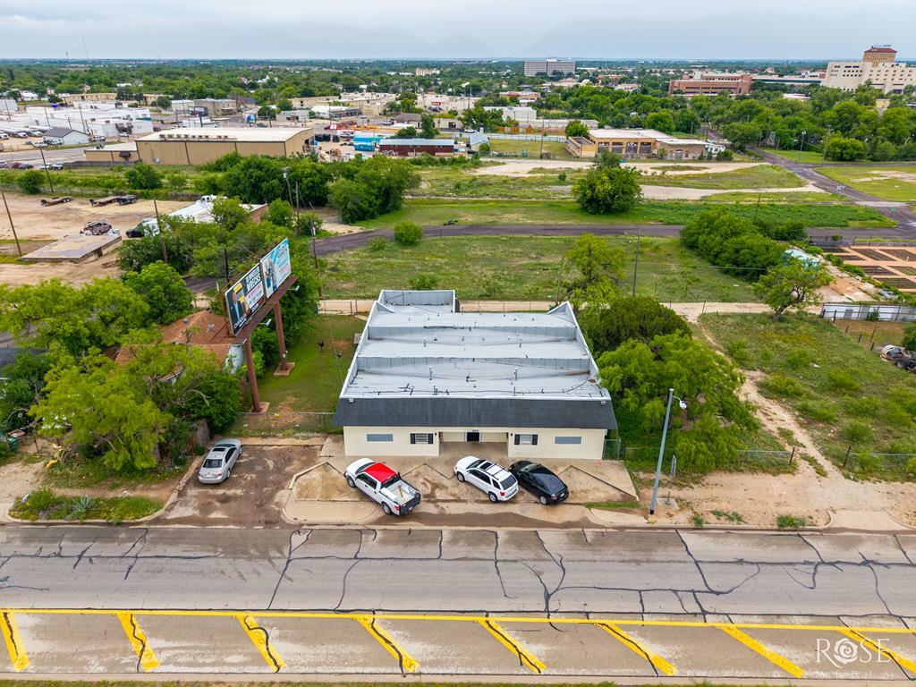 Property Photo:  323 E 6th St  TX 76903 