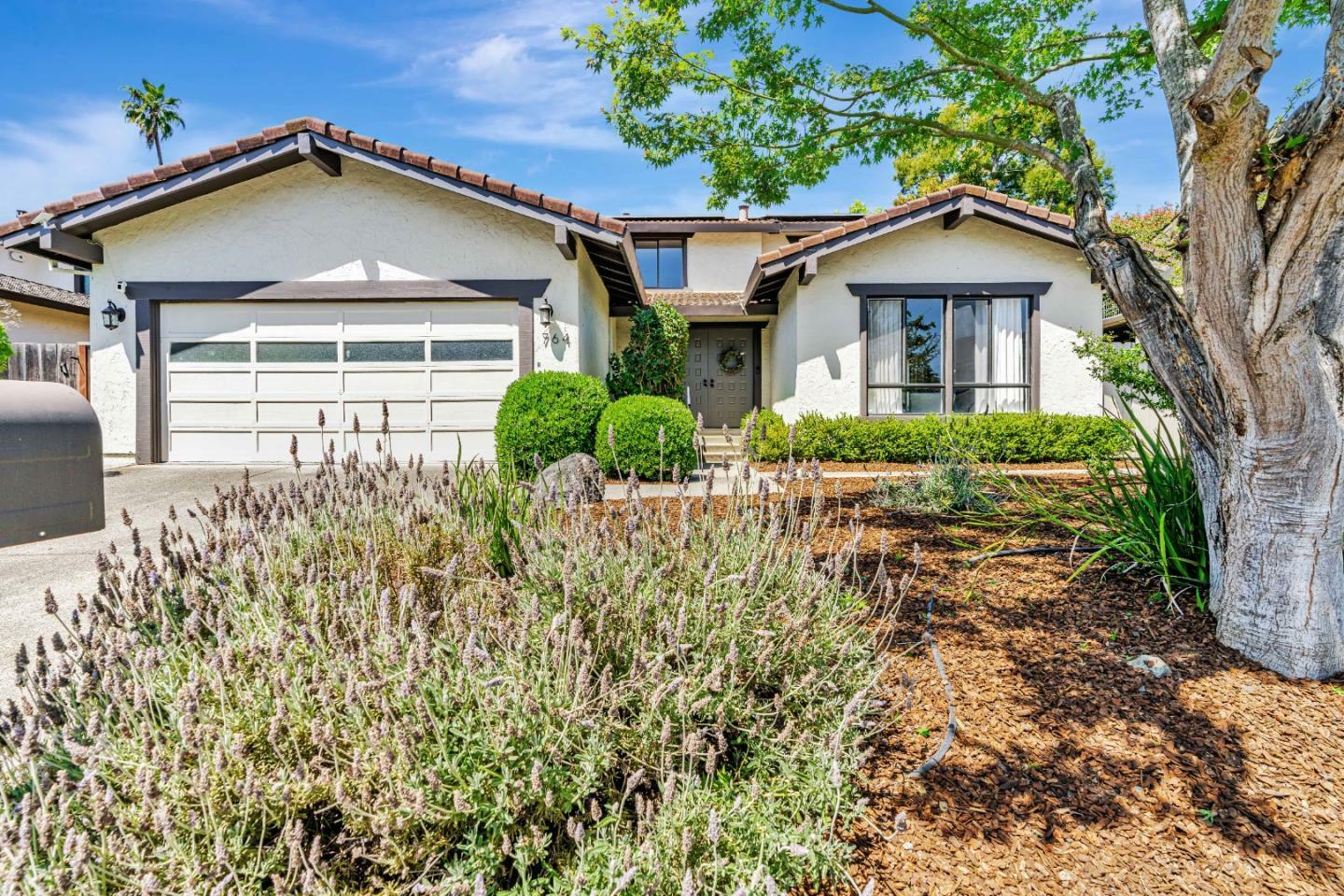 Property Photo: 764 Bain Place CA 94062