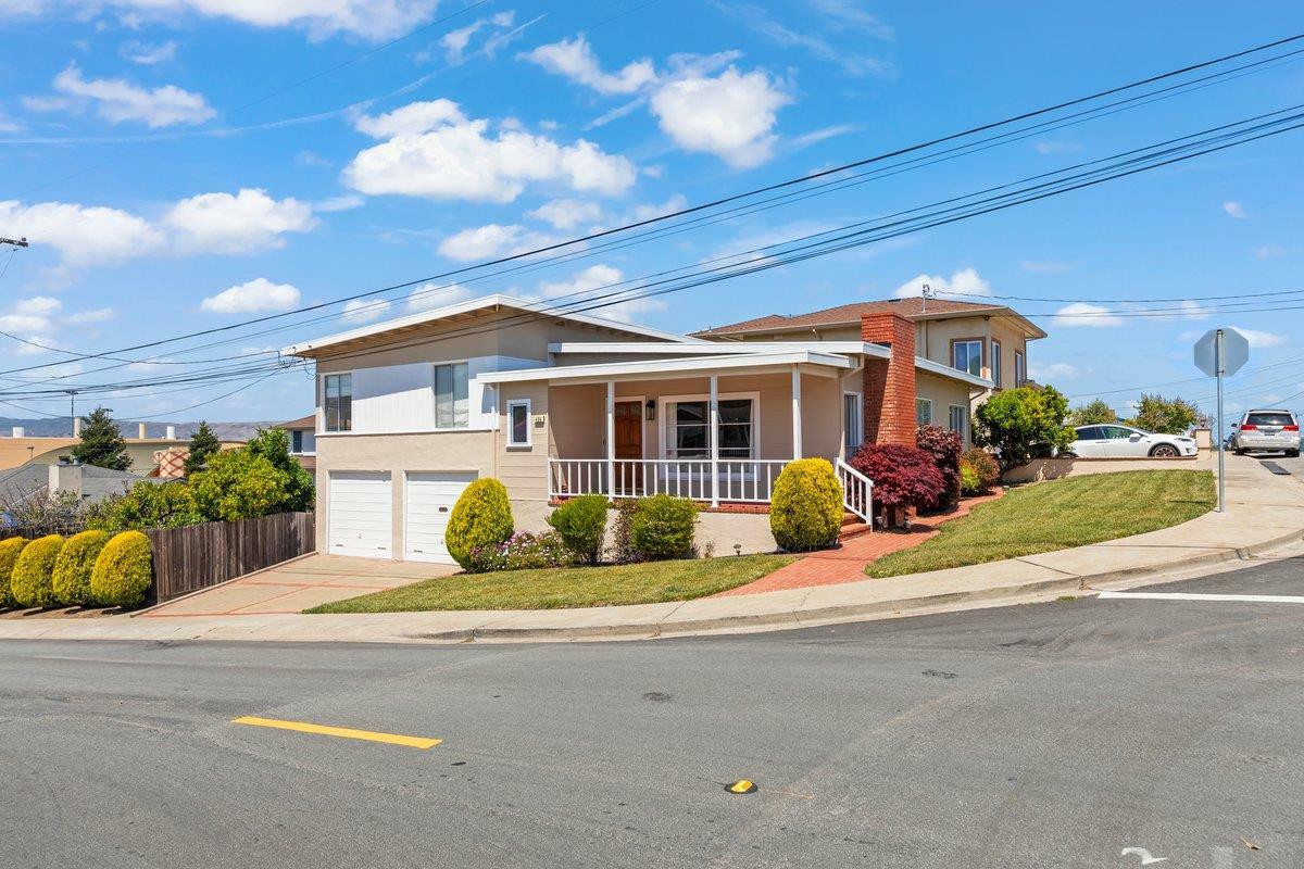 Property Photo: 490 Barcelona Drive CA 94030