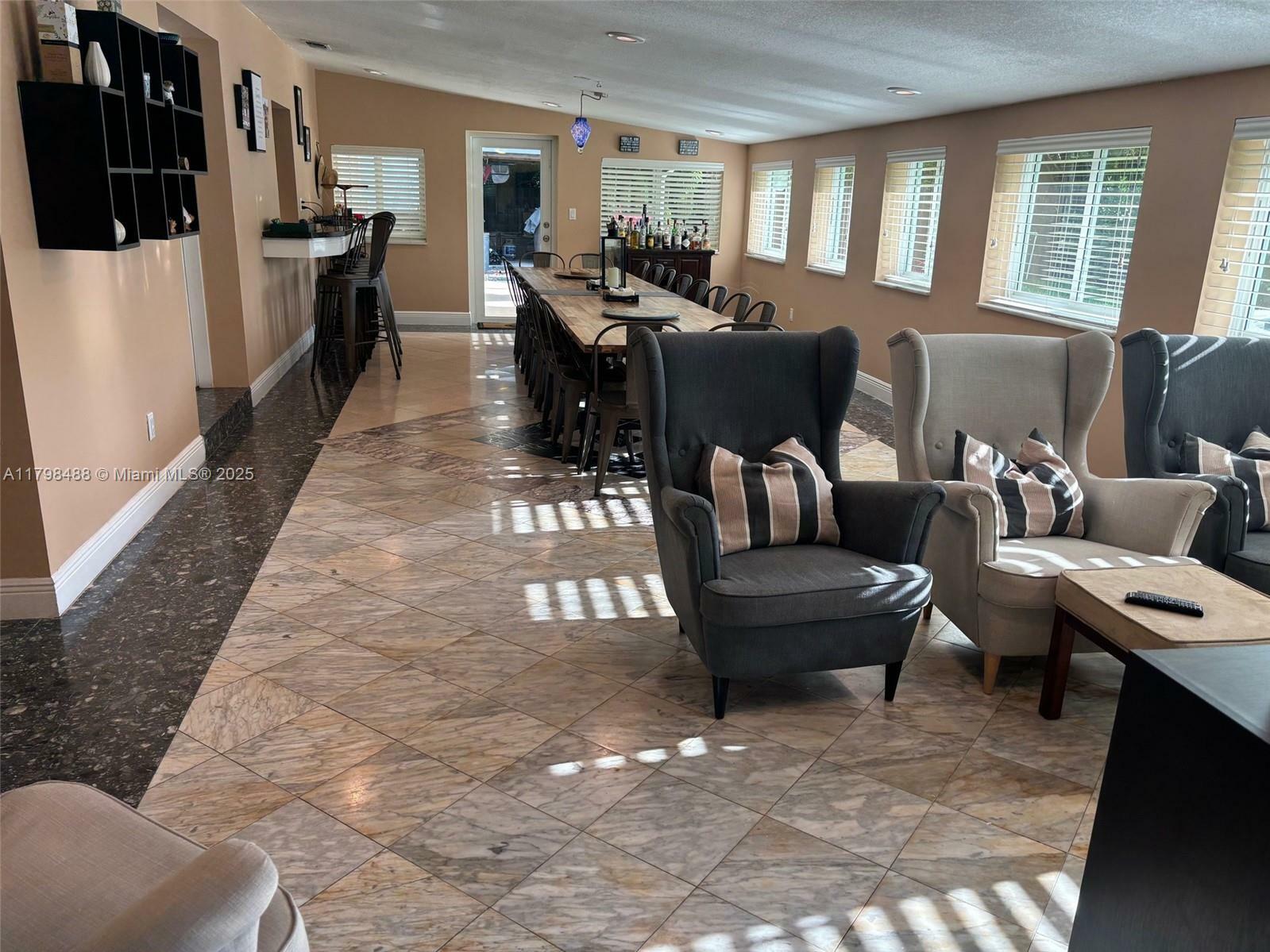 Property Photo: 16195 SW 78th Ave FL 33157