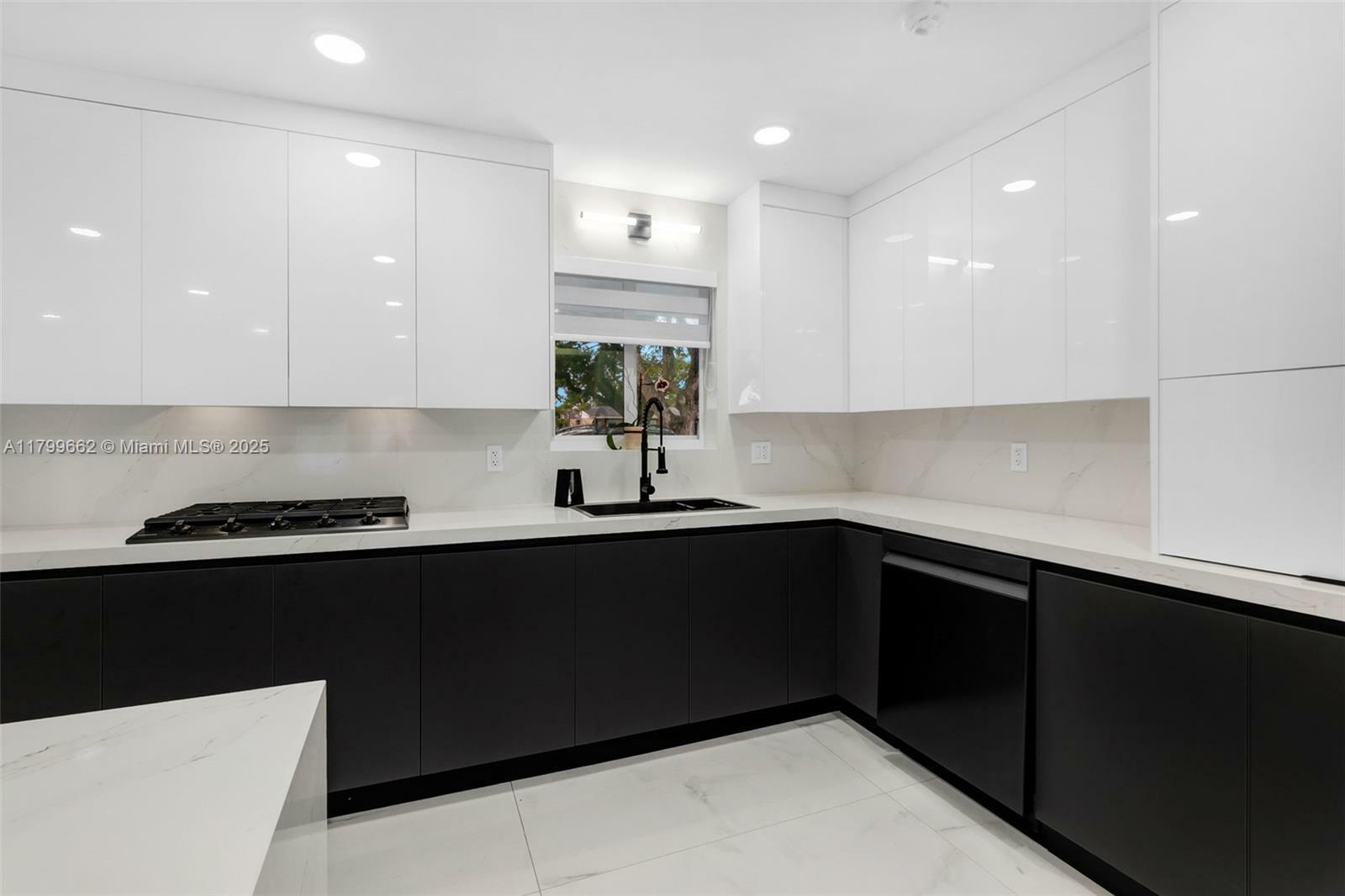 Property Photo: 241 N 68th Ave FL 33024