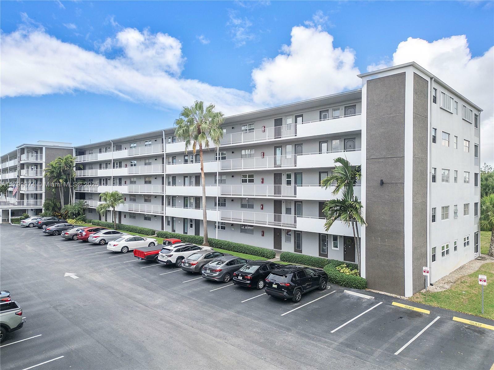 4800 Hillcrest Ln 503  Hollywood FL 33021 photo