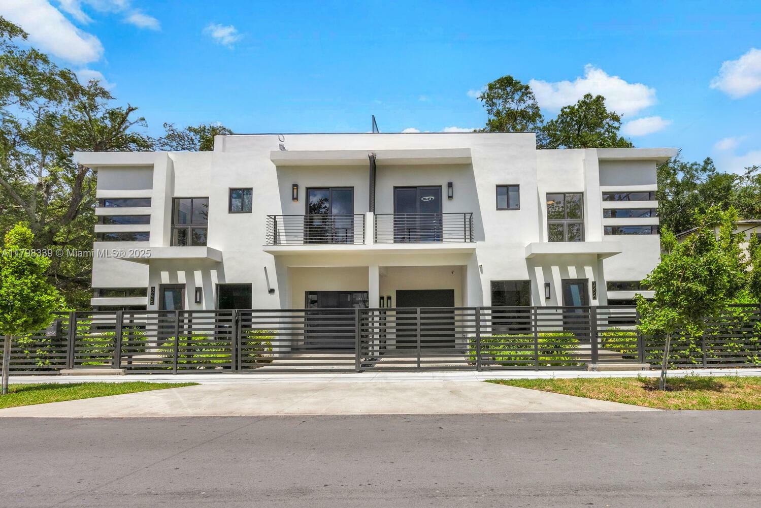 Property Photo: 3224 Elizabeth St 3224 FL 33133