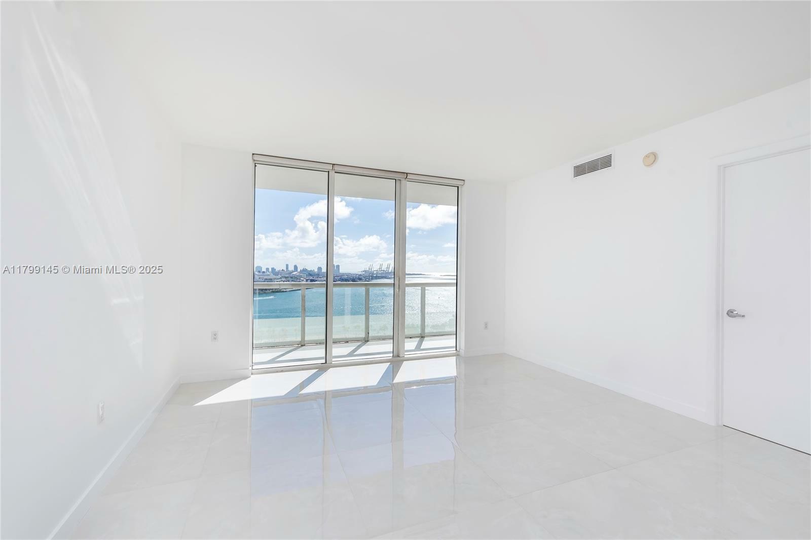 Property Photo: 50 Biscayne Blvd 1808 FL 33132