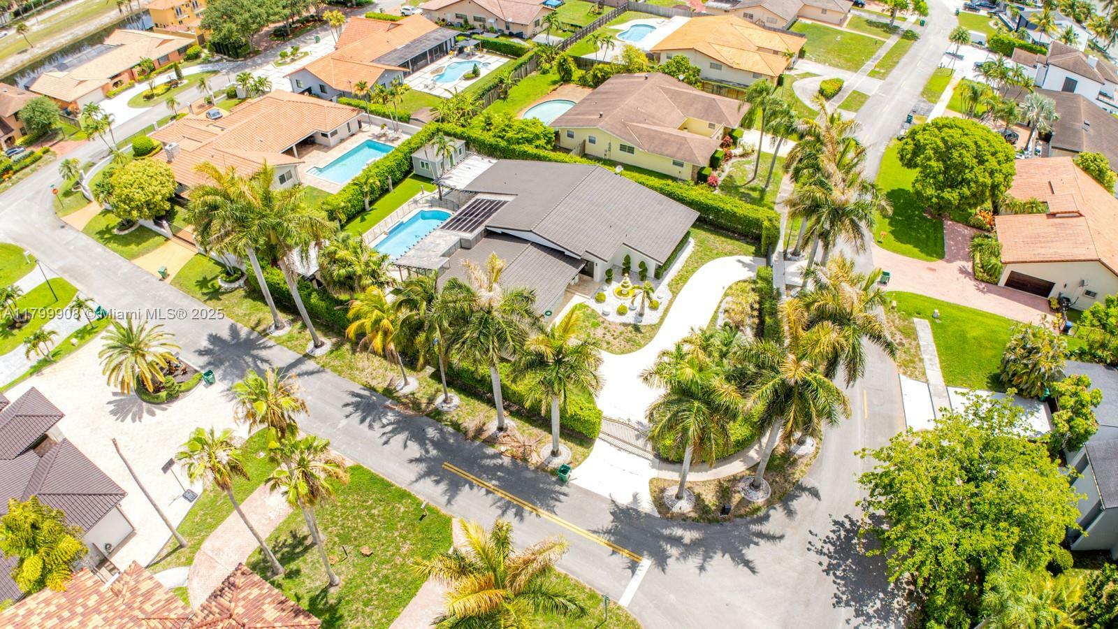 Property Photo:  7345 N Oakmont Dr  FL 33015 