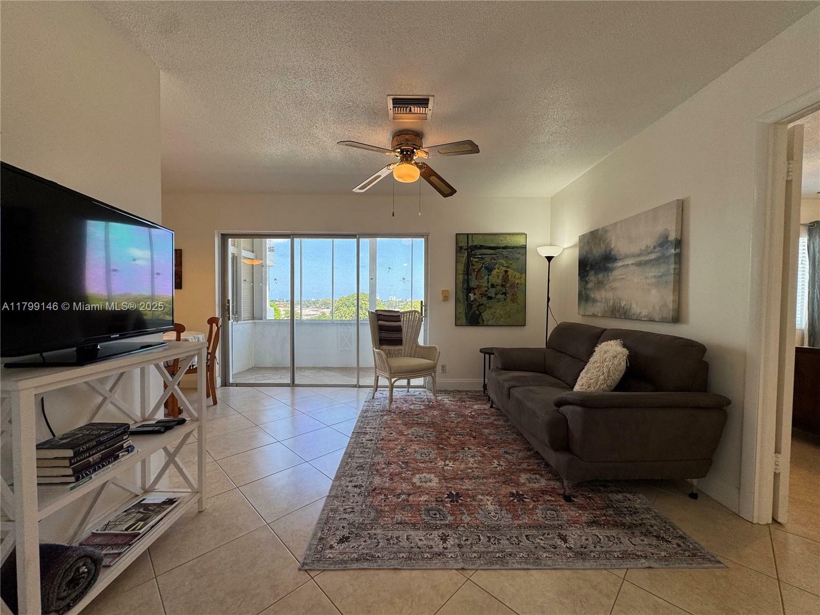 Property Photo: 1700 Pierce St 702 FL 33020