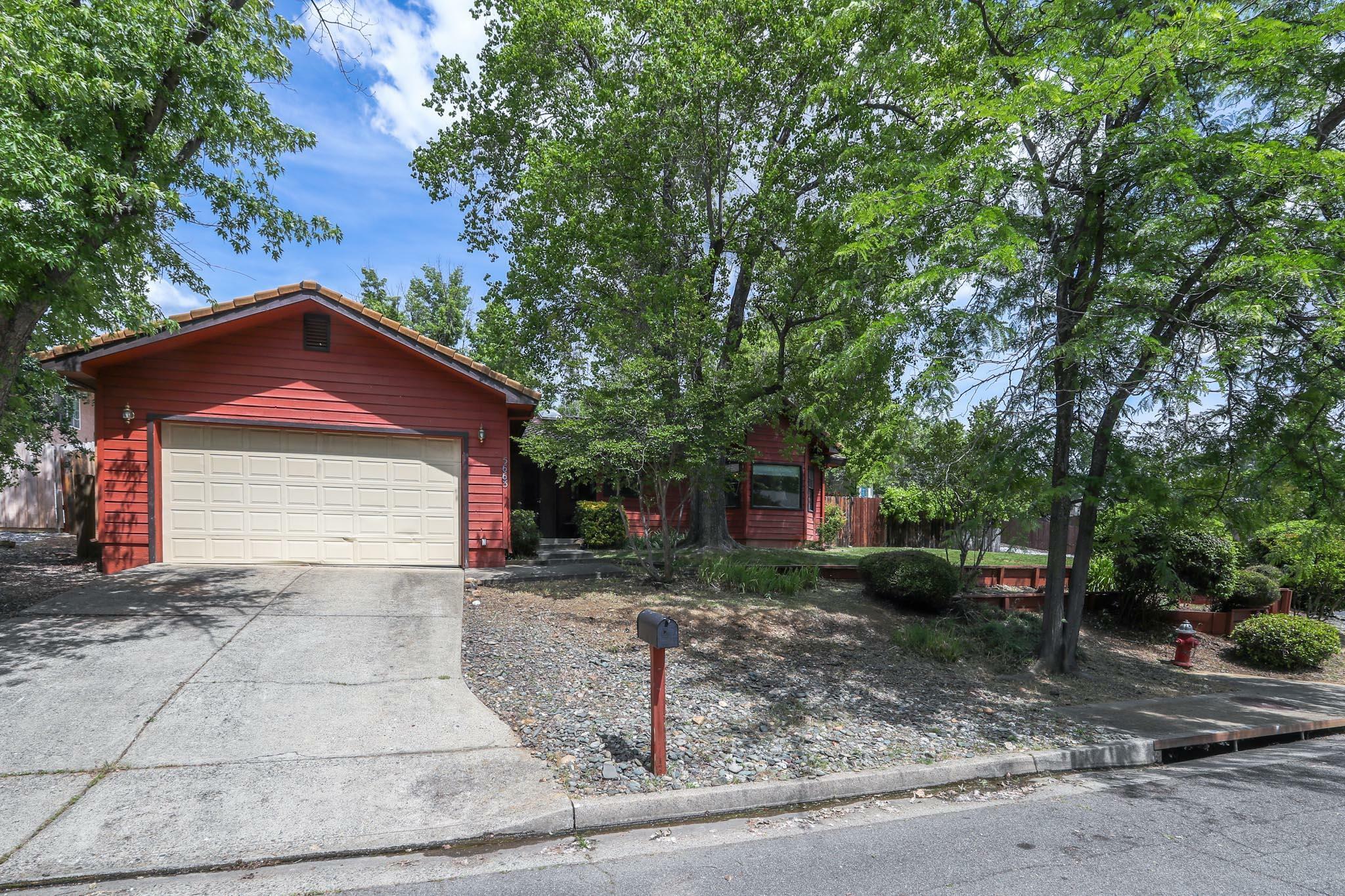Property Photo: 5663 Terra Linda Way CA 96003