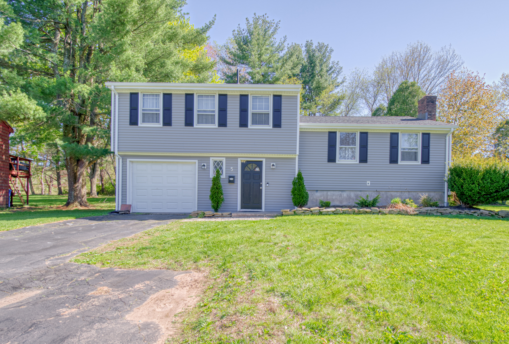 Property Photo: 5 Blue Orchard Drive CT 06457
