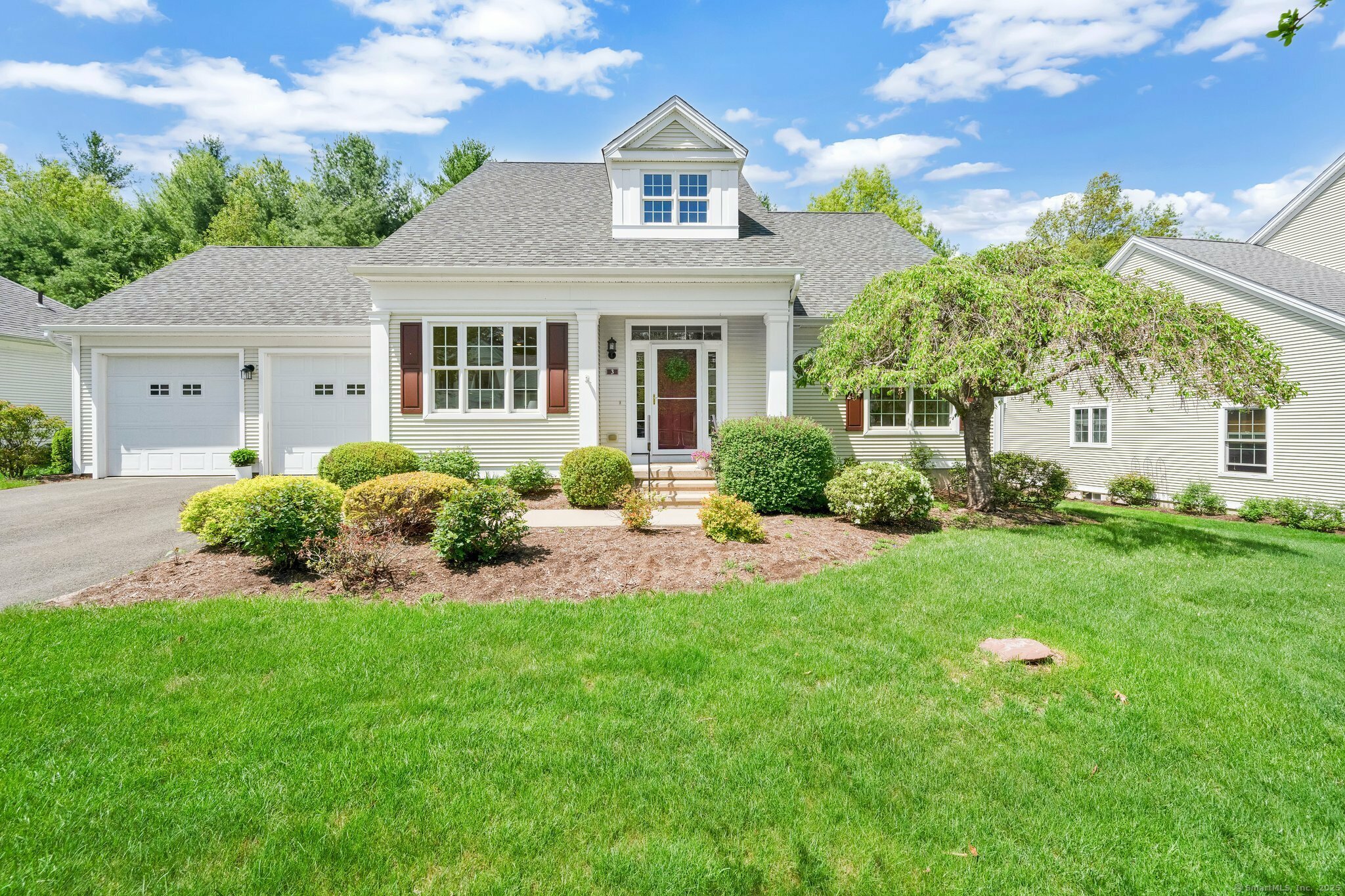 Property Photo: 3 Ashton Circle 3 CT 06070