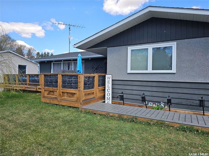 Property Photo:  173 7th Avenue E  SK S0K 4L0