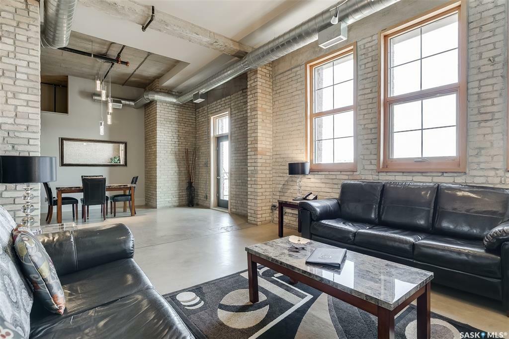 Property Photo: 73 24th Street E 401 SK S7K 1N9