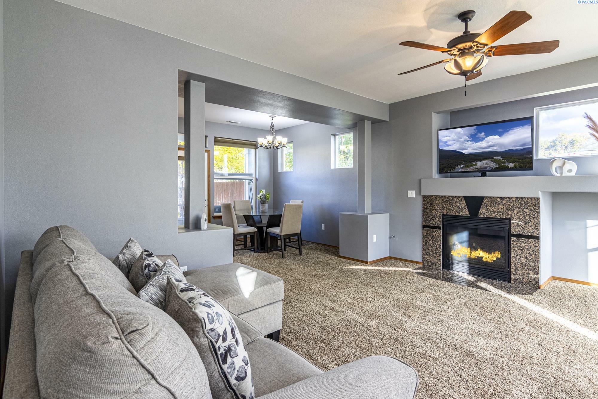 Property Photo: 939 S Keller St WA 99337