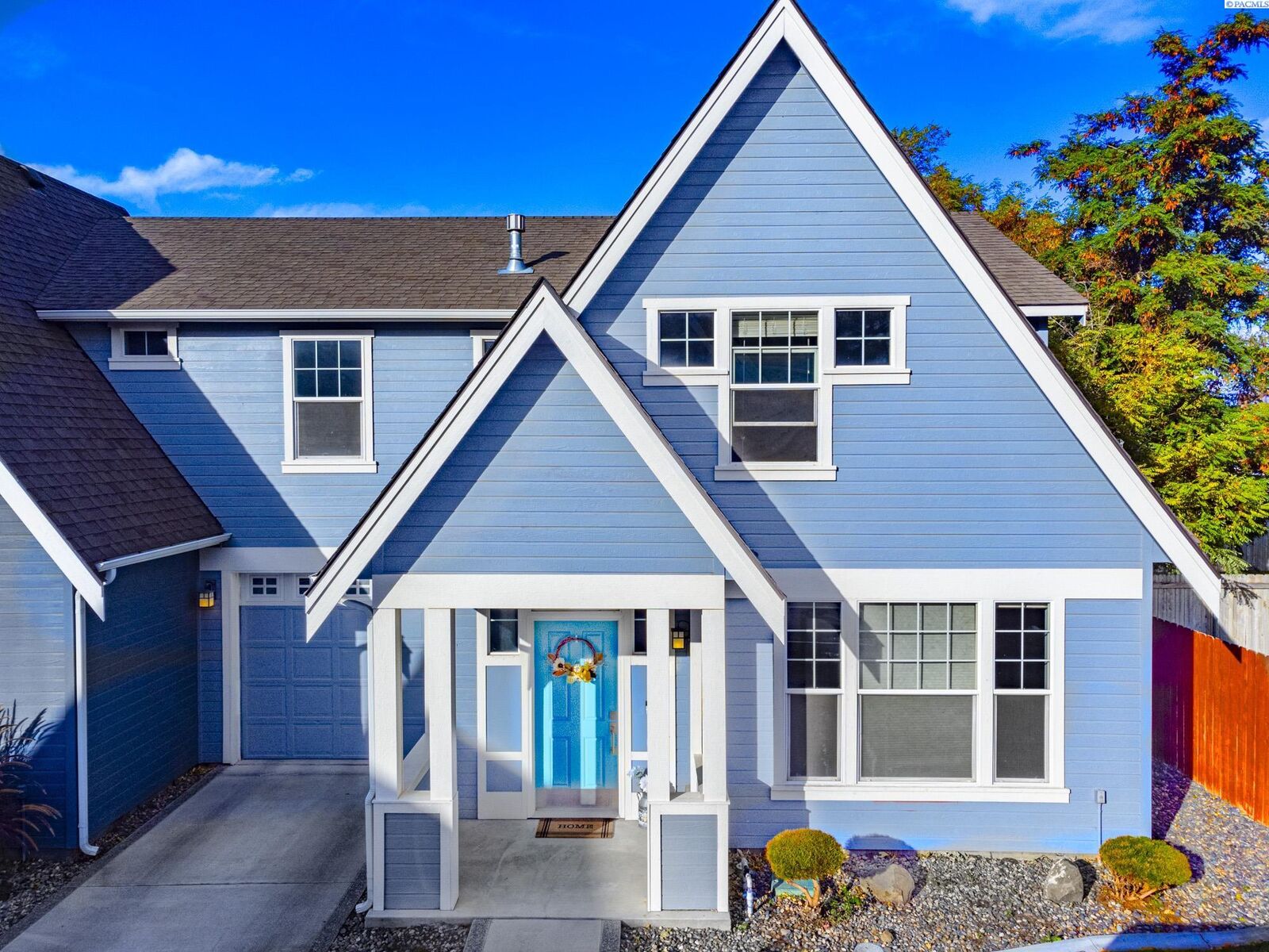 Property Photo:  939 S Keller St  WA 99337 