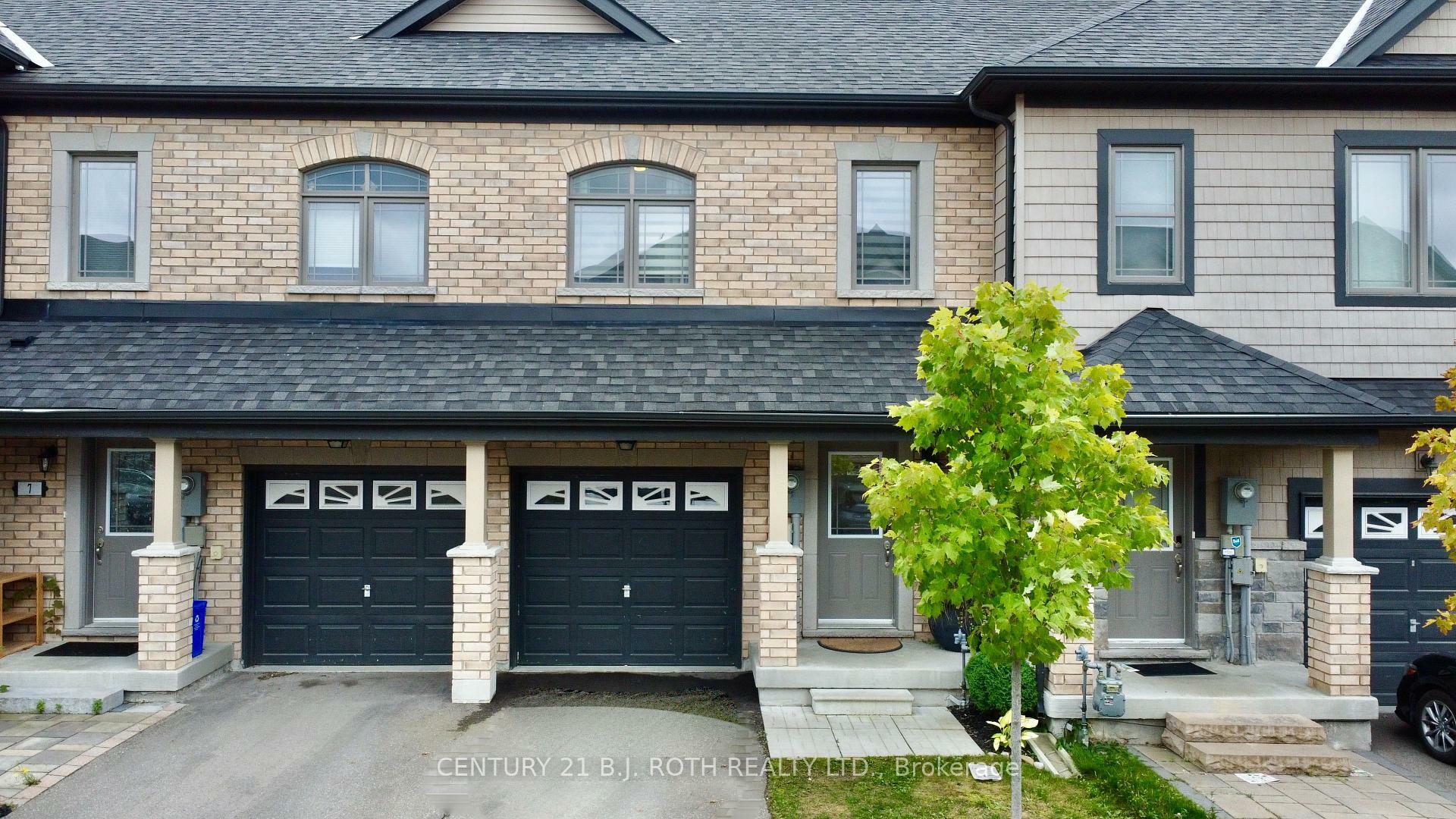 Photo de la propriété: 9 Deneb Street ON L4M 0K6
