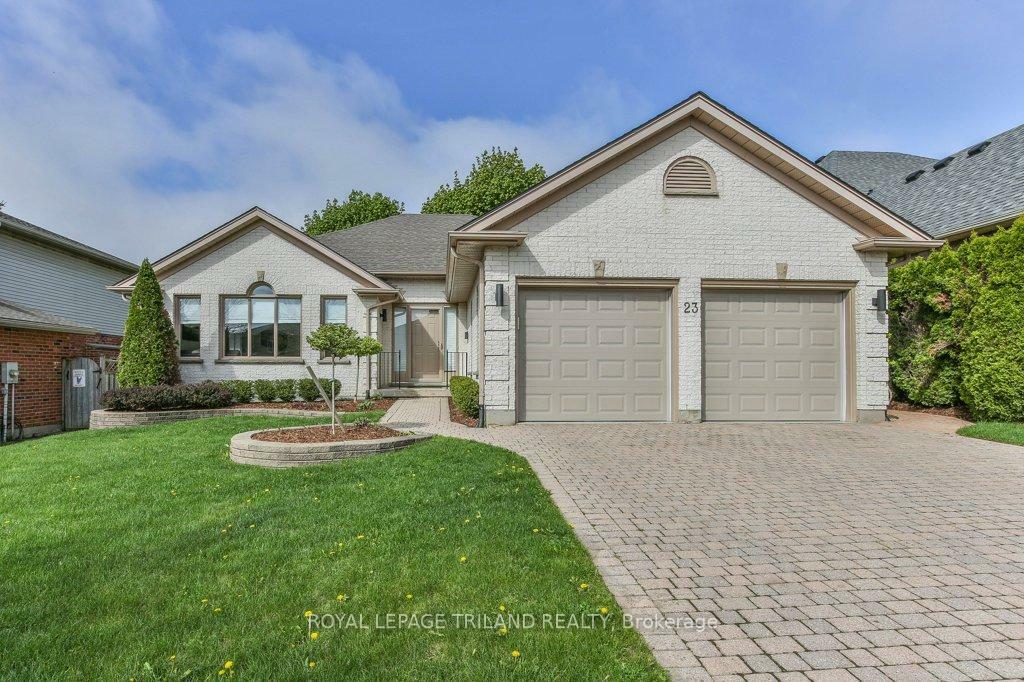 Photo de la propriété: 23 Derwent Road ON N6G 4V8