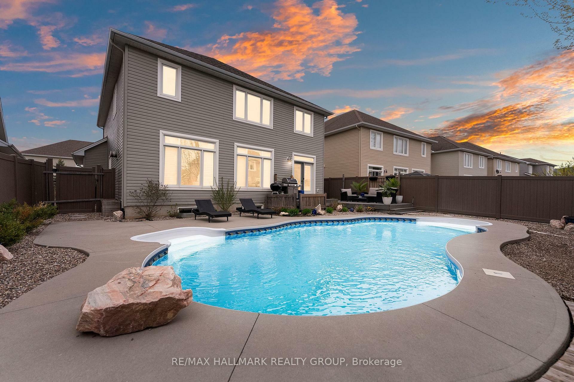 Photo de la propriété: 412 Callisto Way ON K2J 0Z3