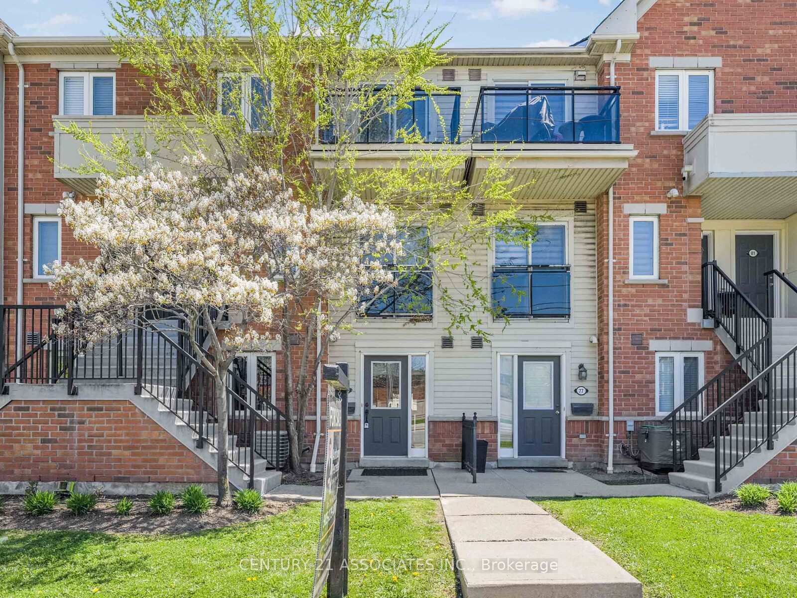 Property Photo:  4620 Guildwood Way 75  ON L5R 4H4 