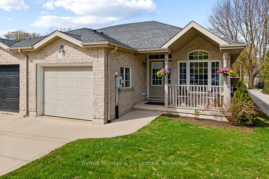 Property Photo: 733 Gustavus Street ON N0H 2C0