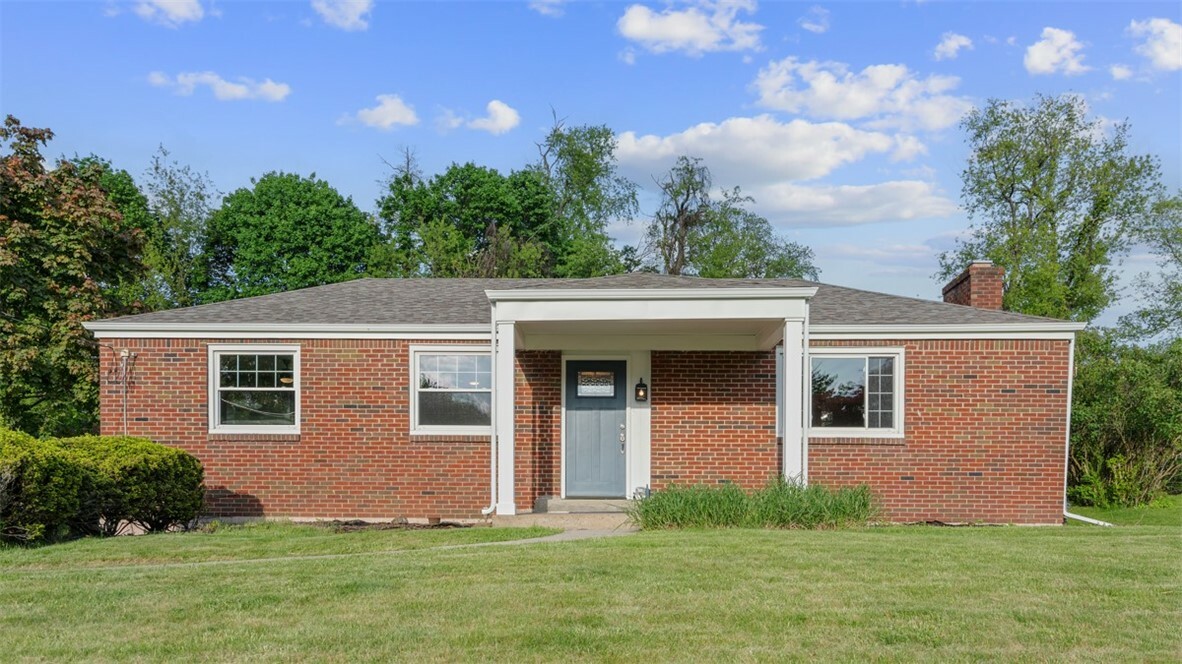 Property Photo: 354 Goldsmith Rd PA 15237