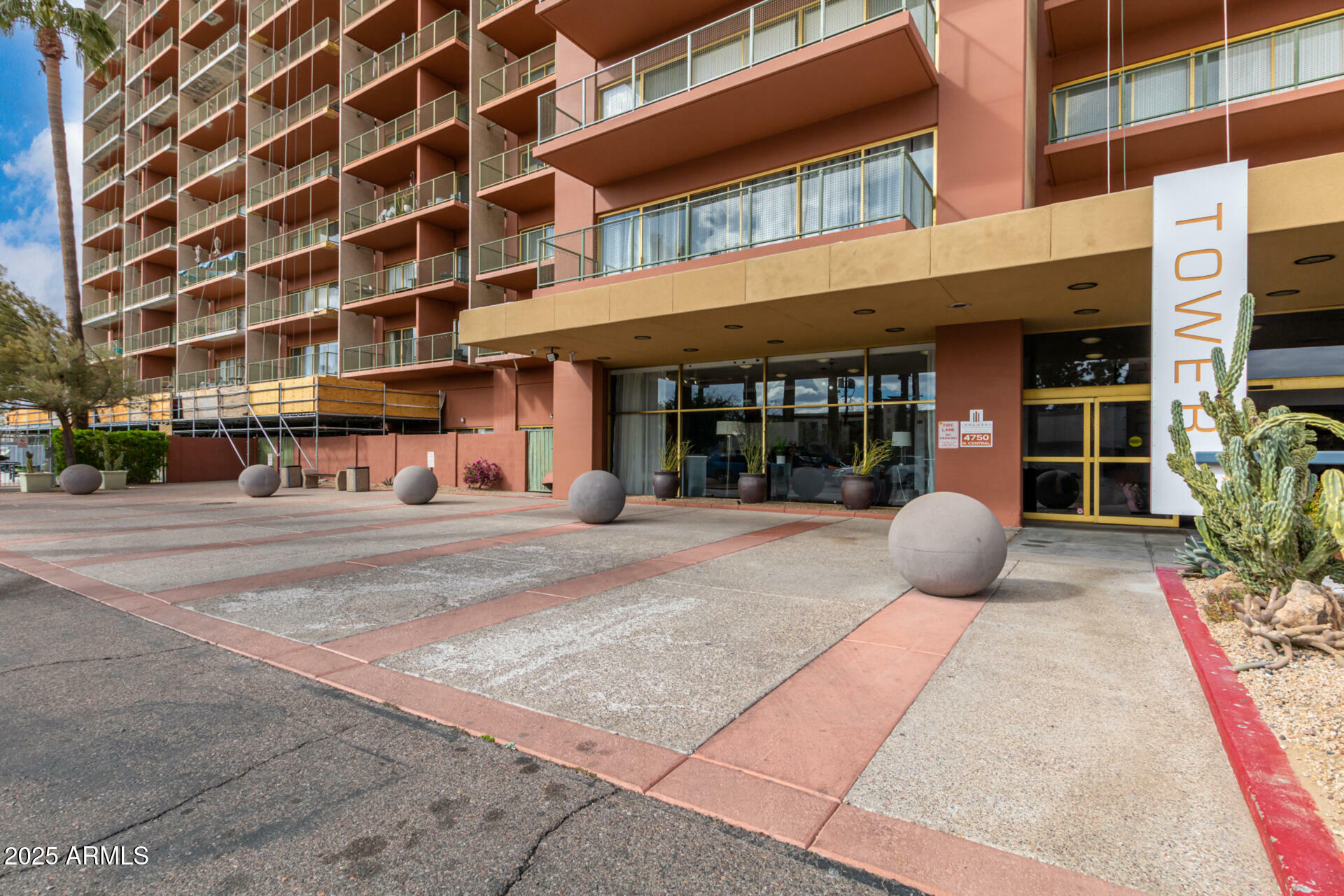 Property Photo: 4750 N Central Avenue G3 AZ 85012