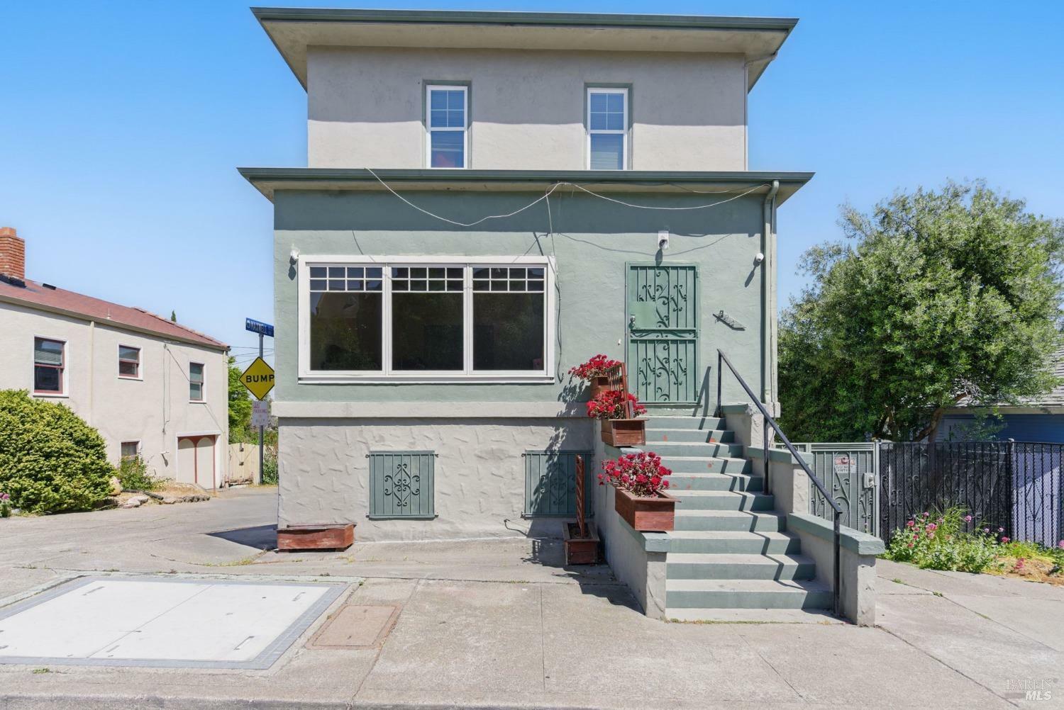 914 Sacramento Street  Vallejo CA 94590 photo