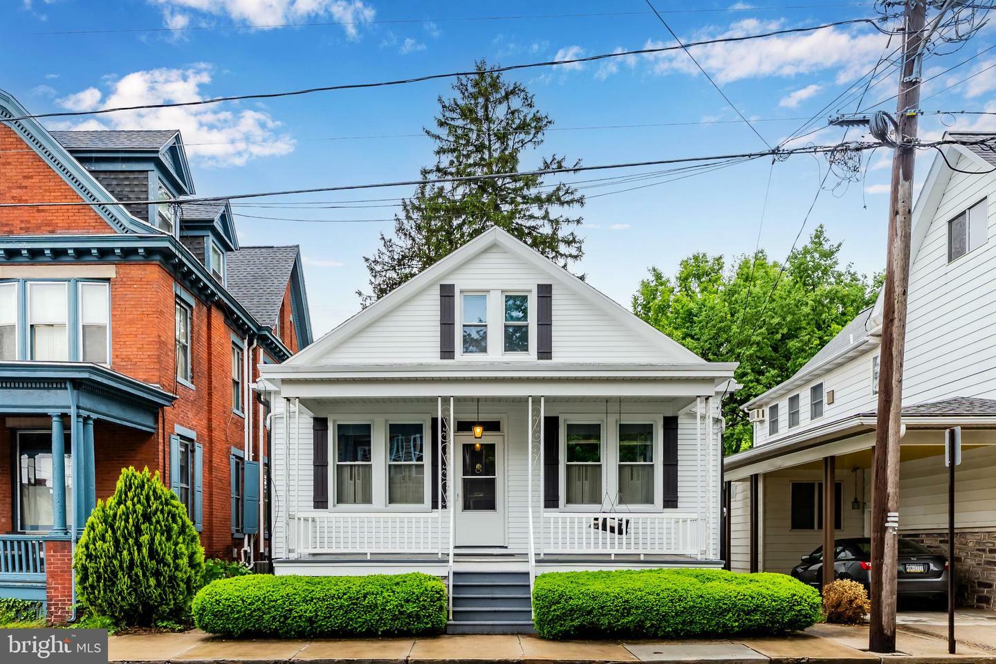 222 W Pomfret Street  Carlisle PA 17013 photo
