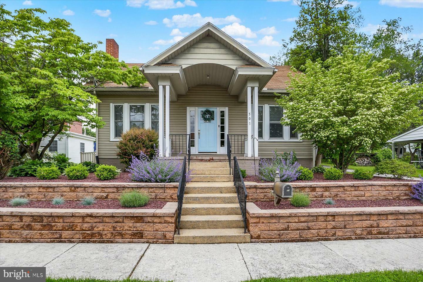 Property Photo: 501 Linwood Street PA 17070