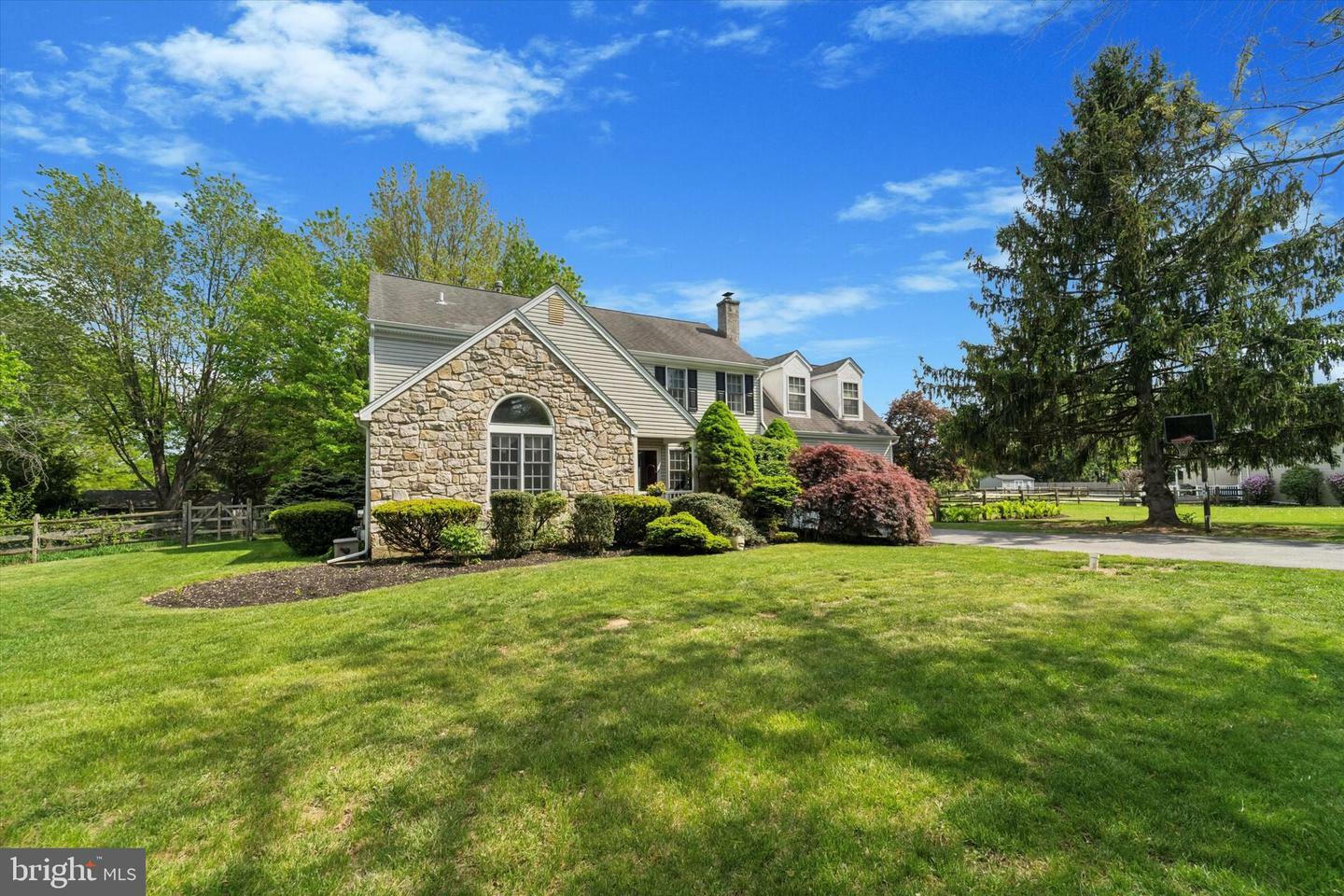 Property Photo: 431 Saint Anns Circle PA 19460