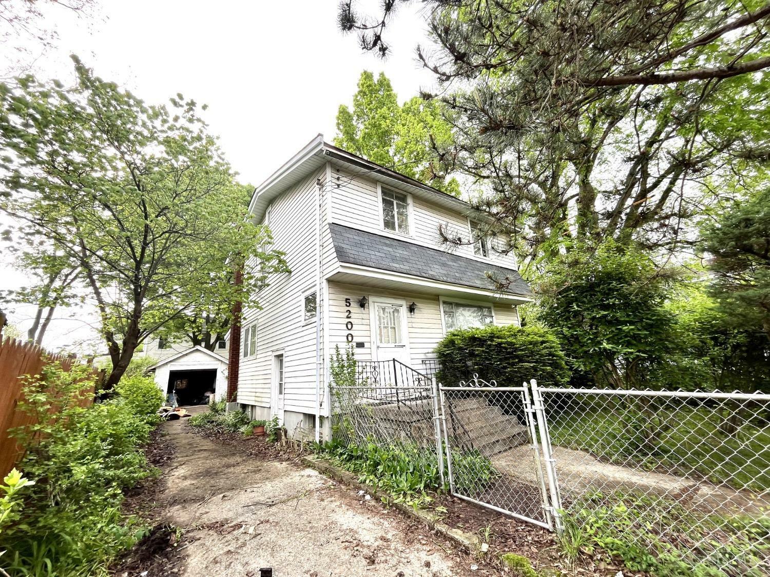 Property Photo: 5200 Whetsel Avenue OH 45227