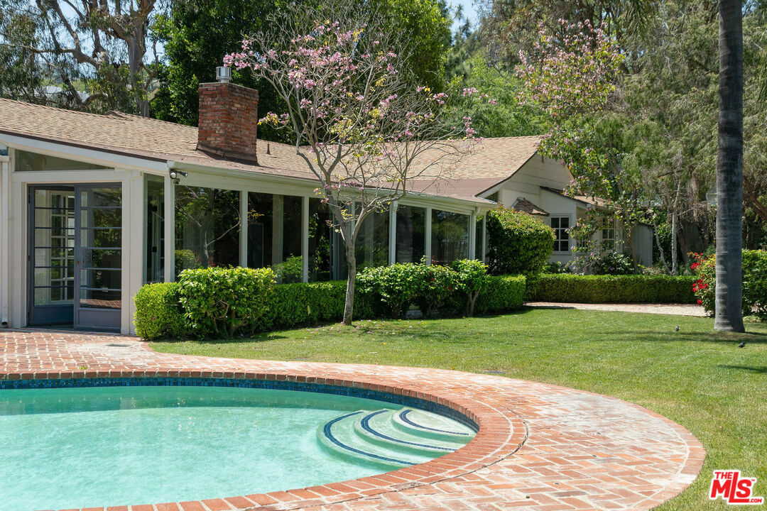 7321 Woodrow Wilson Dr  Los Angeles CA 90046 photo