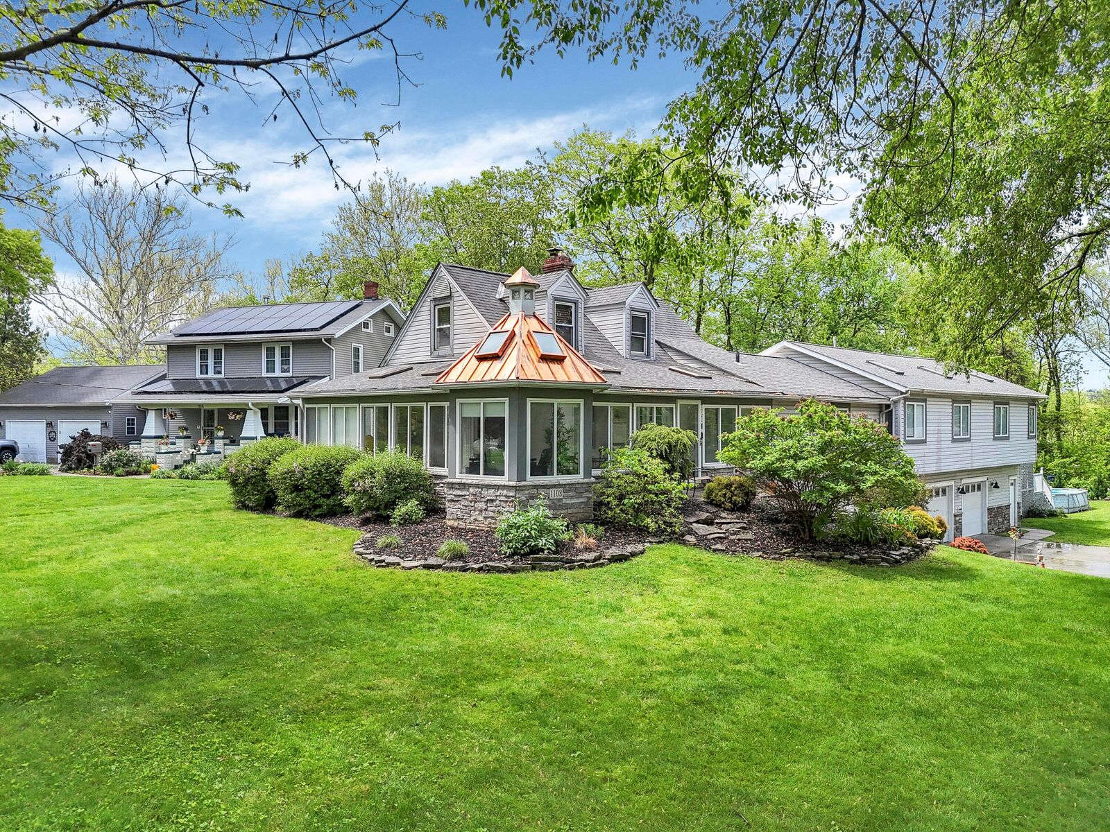 Property Photo: 1108 W Church Street OH 43055