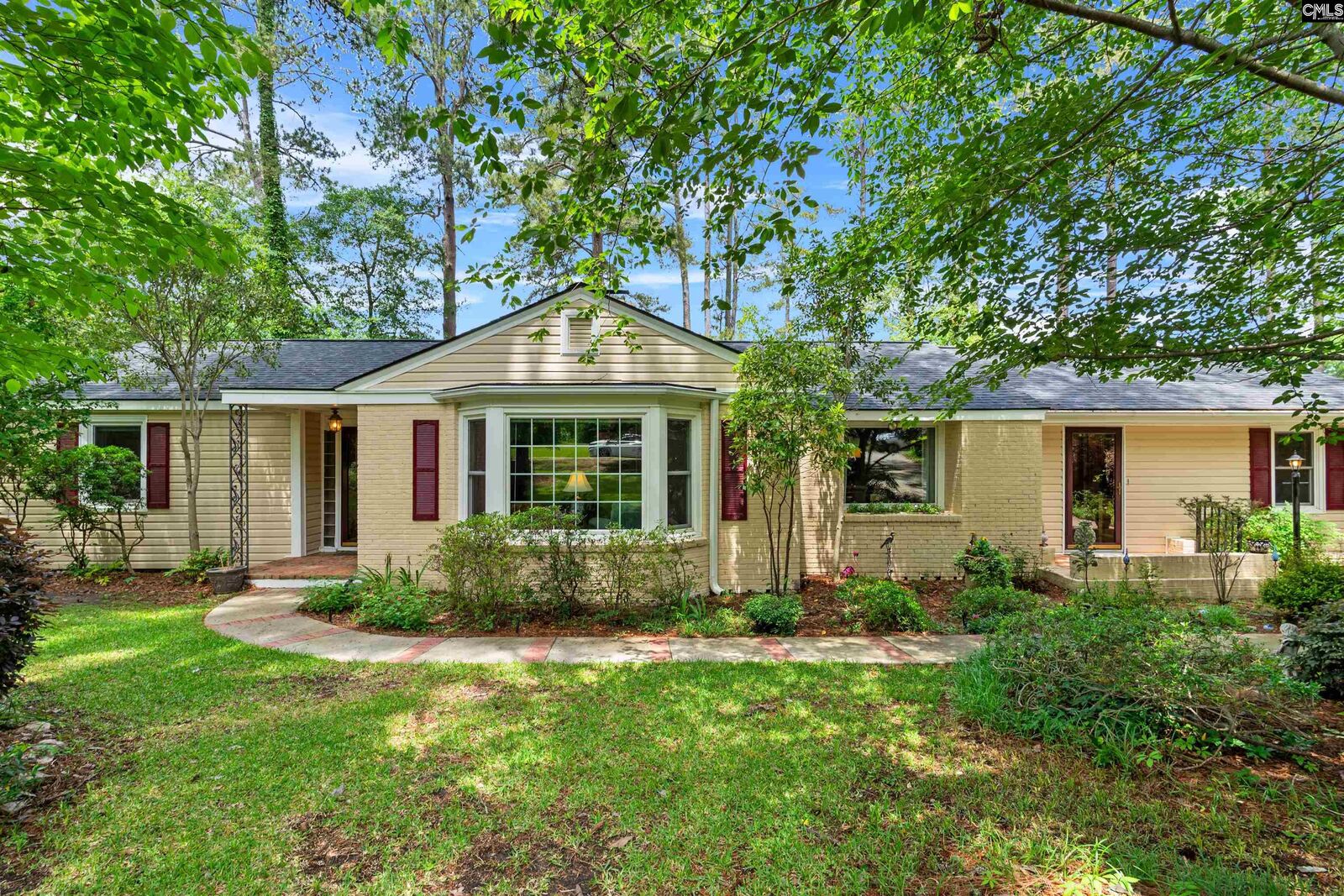 Property Photo: 4833 Circle SC 29206-1157