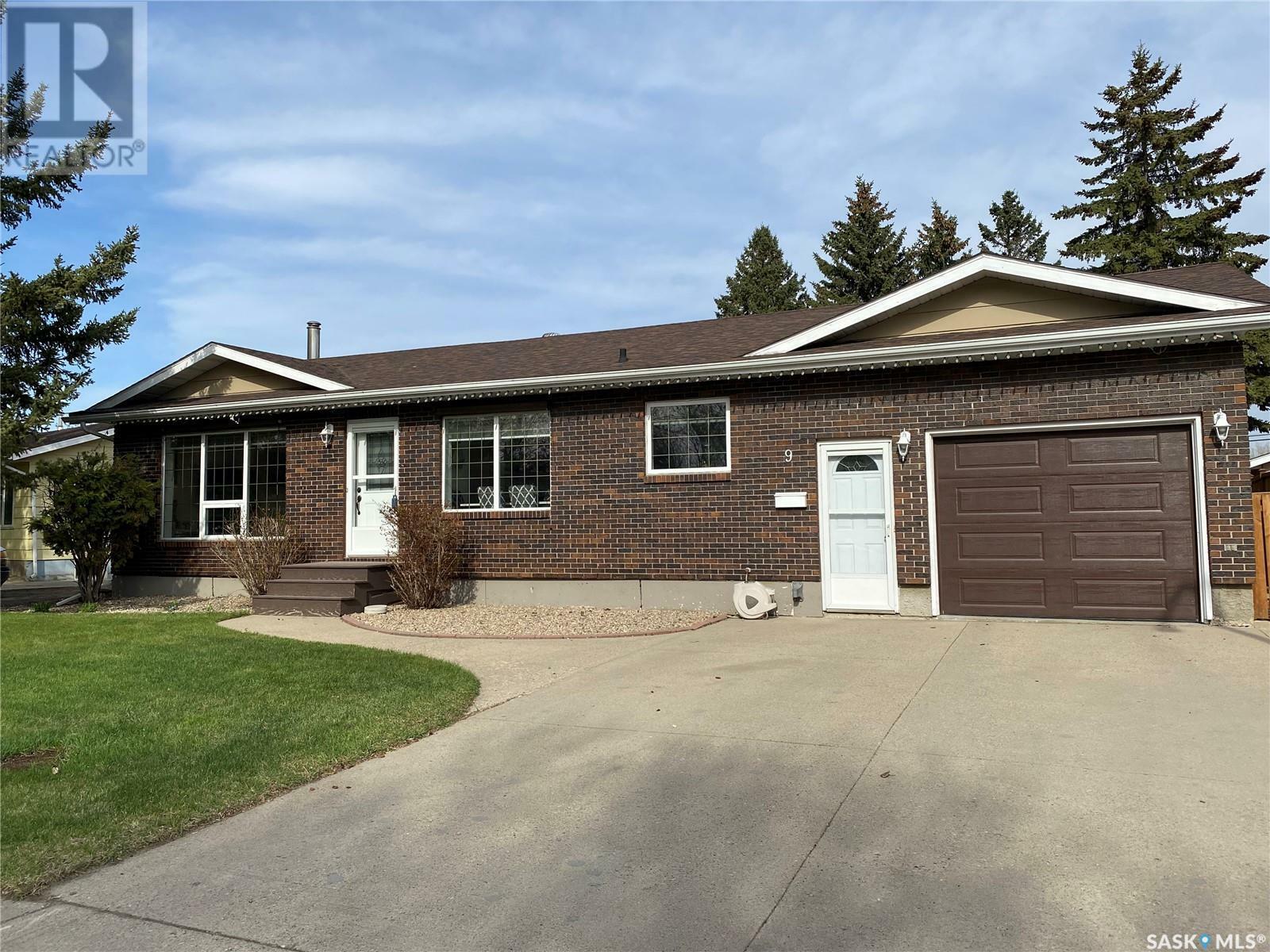 Property Photo: 9 Cardinal Bay SK S3N 3E4