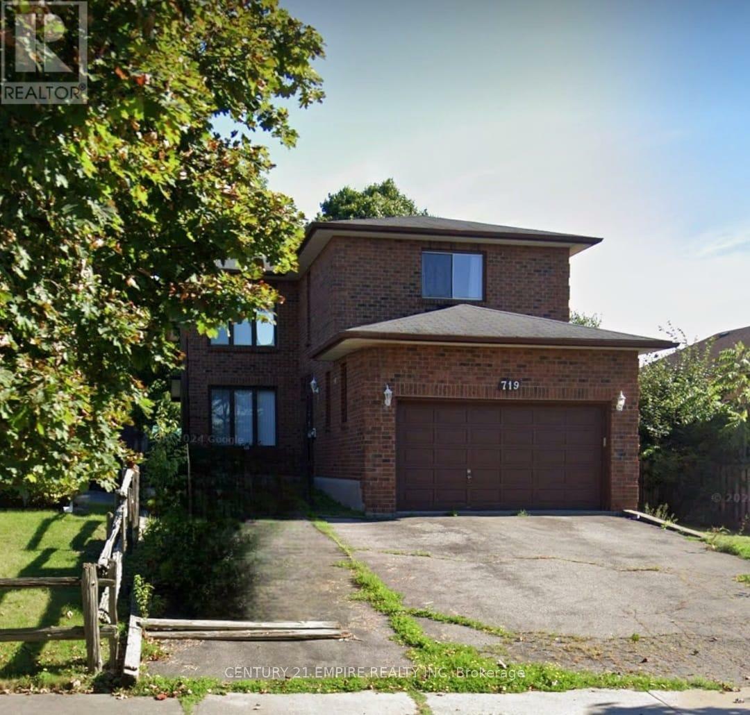 Property Photo: 719 Keates Avenue ON L1H 7Y3