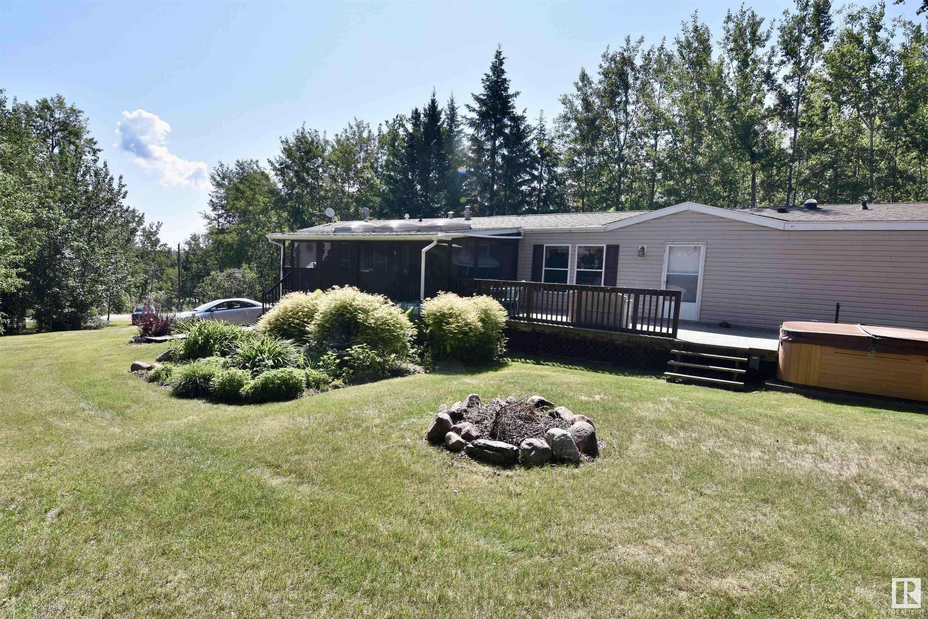 Photo de la propriété: 429 60501 Rng Rd 120 AB T0A 3E0