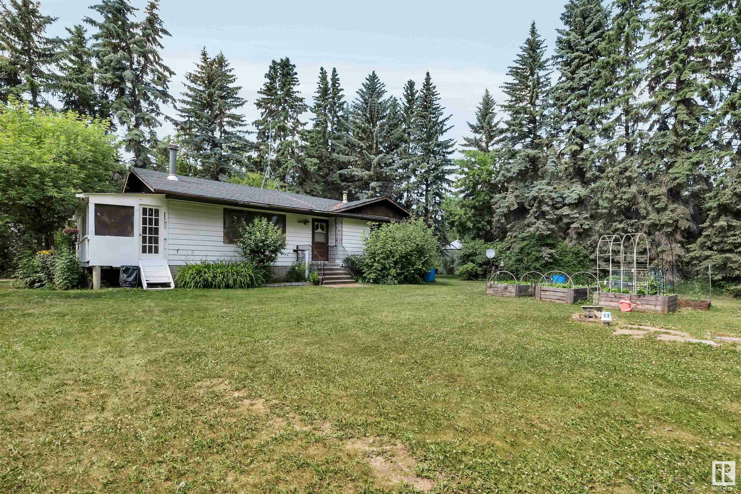 Property Photo: 57020 Sh 803 AB T0A 0K1