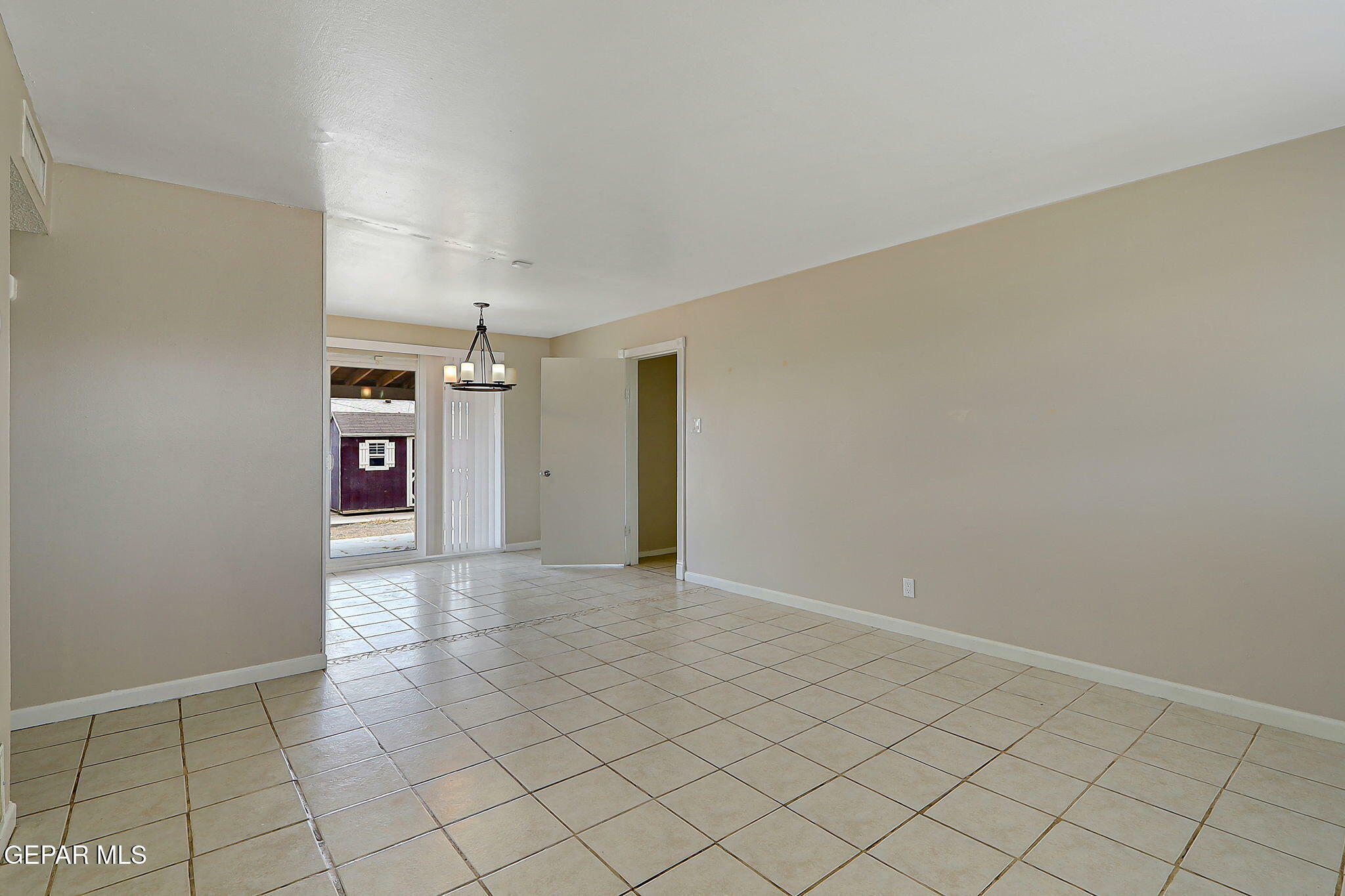 Property Photo: 5624 Tropicana Avenue TX 79924