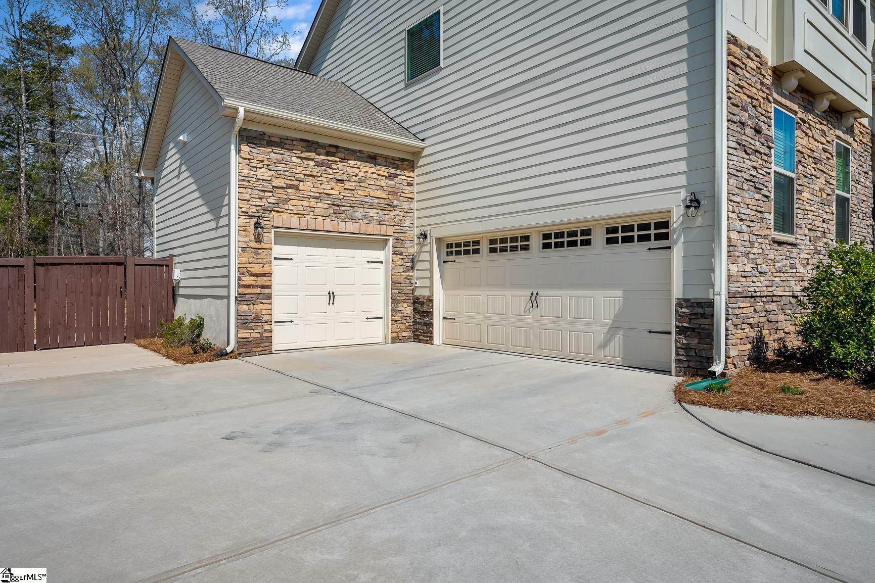 Property Photo: 18 Ebenway Lane SC 29681