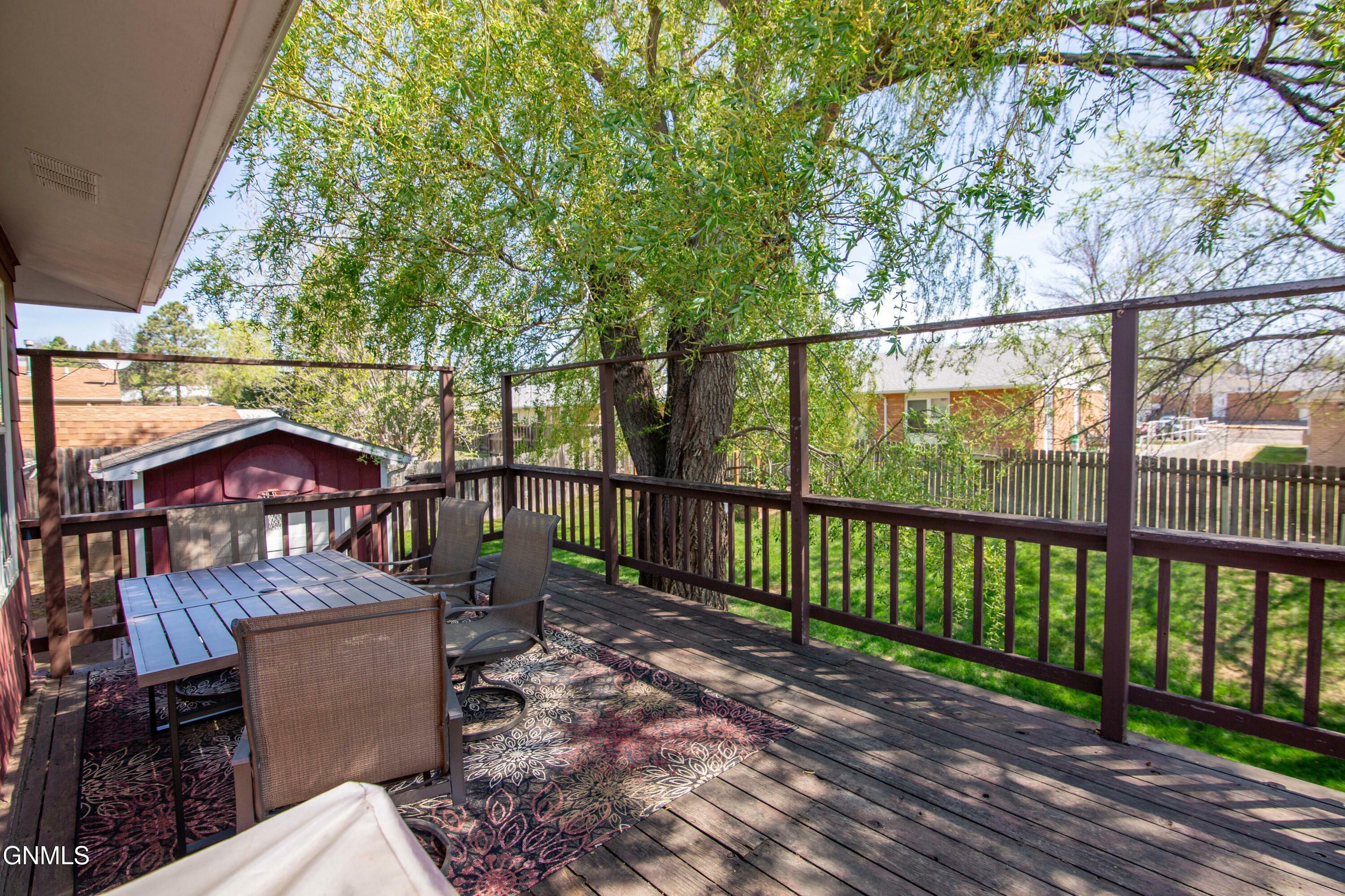Property Photo: 1052 Alder Avenue ND 58601