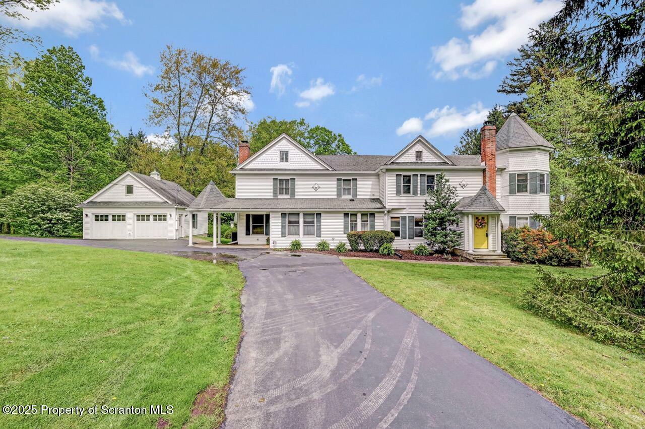 Property Photo: 1324 Glenview Road PA 18411