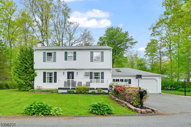 10 Abenaki Trl  Jefferson Twp. NJ 07438 photo