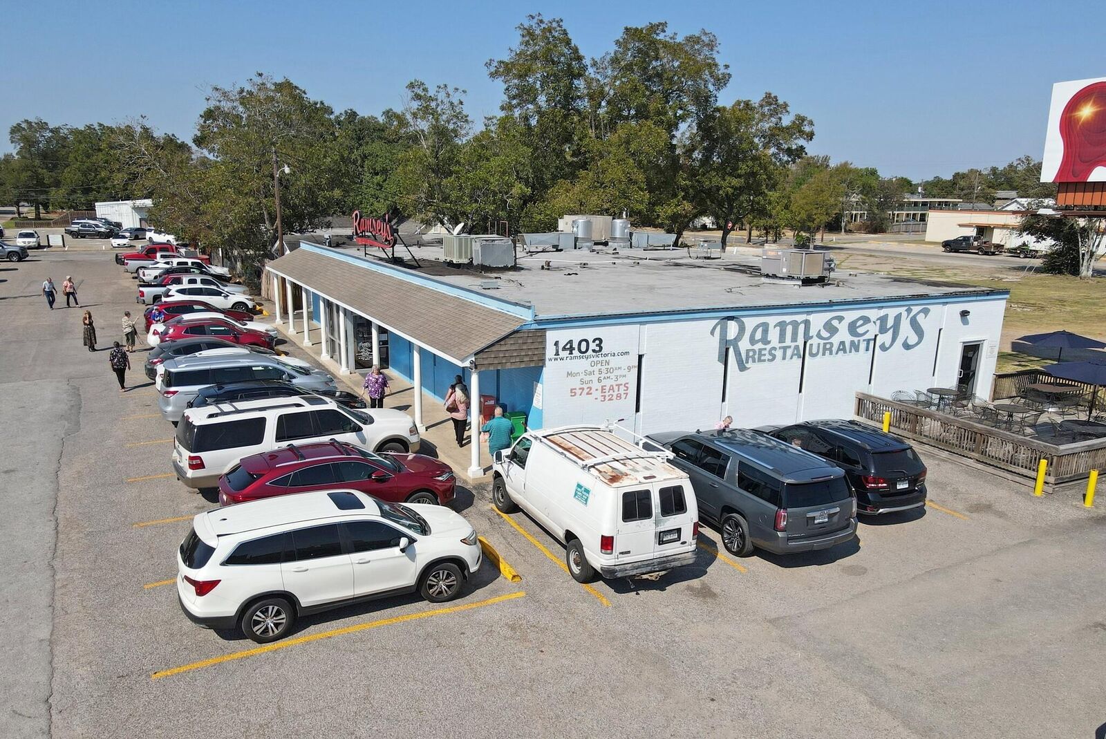 Property Photo:  1403 N Navarro Street  TX 77901 