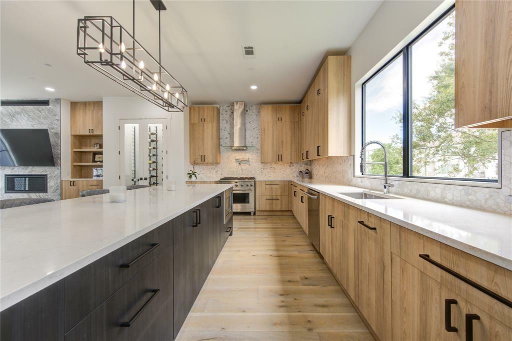 Property Photo: 1611 W 22nd Street C TX 77008