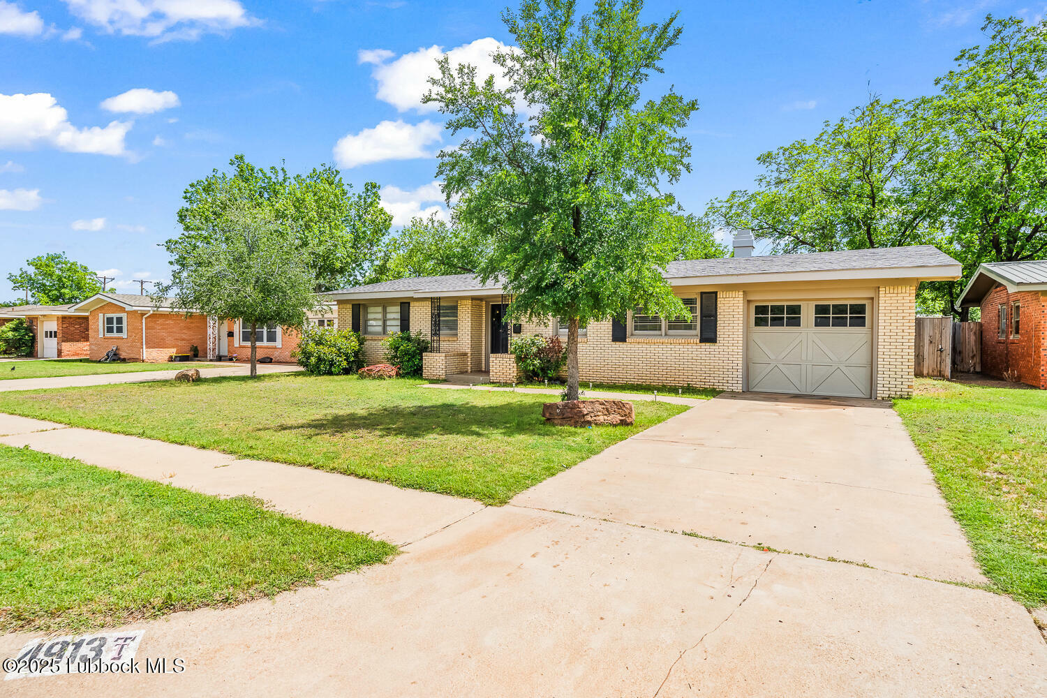 Property Photo: 4913 47th Street TX 79414
