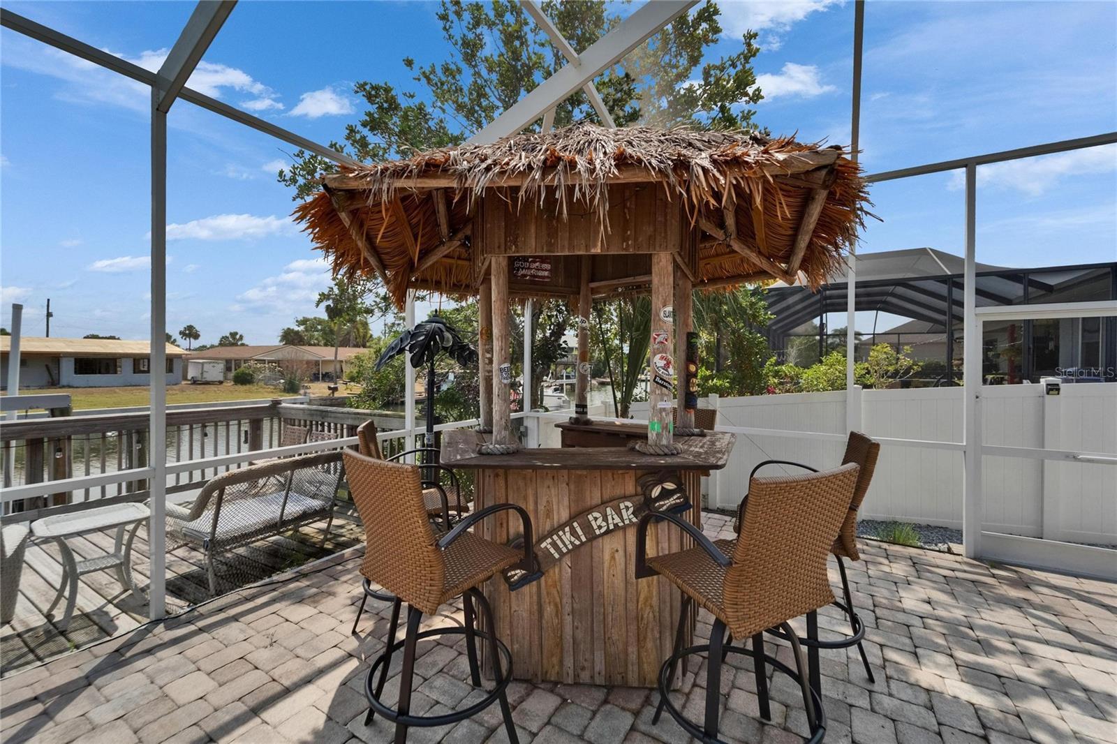 Property Photo: 743 Kingston Court FL 33572