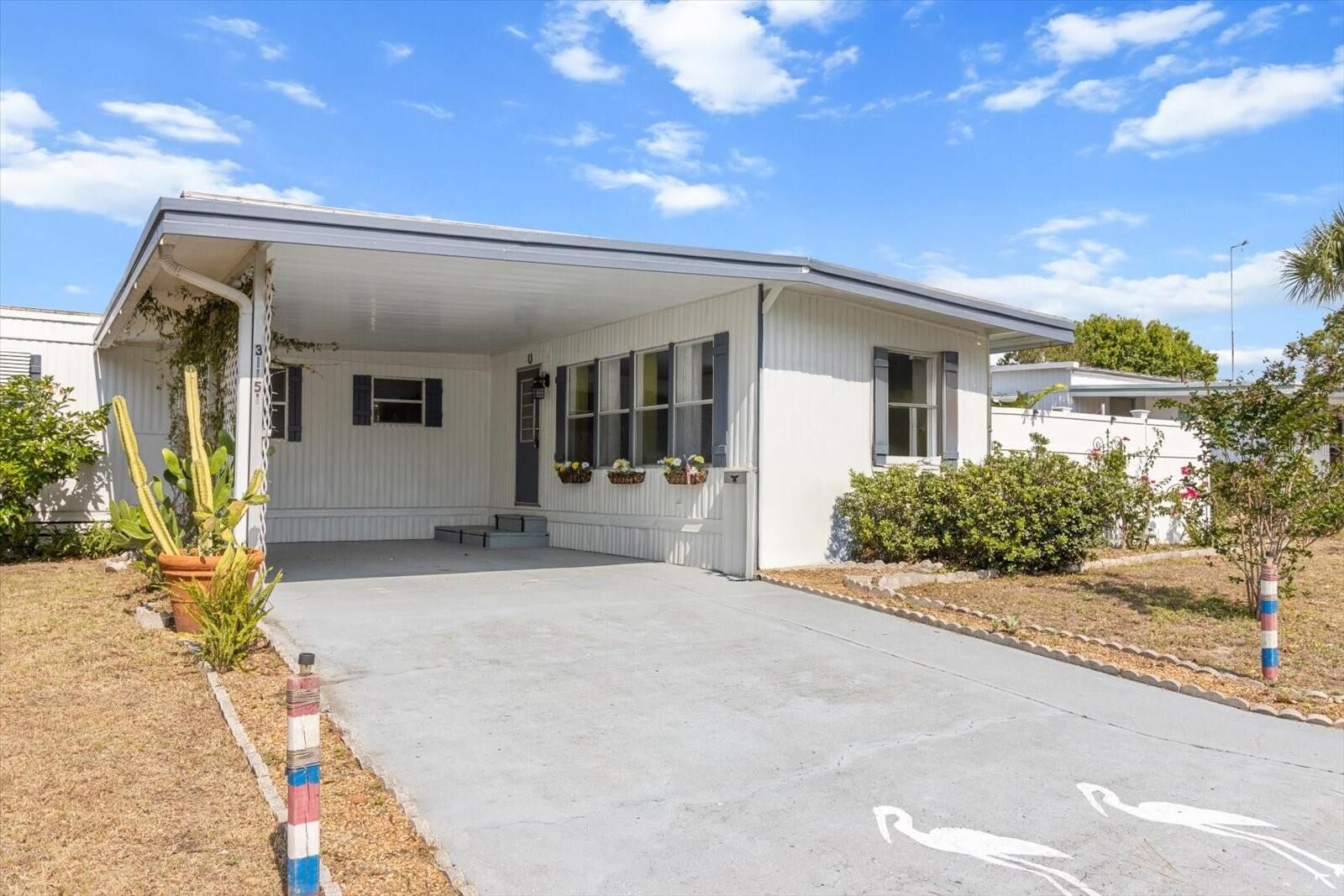 Property Photo:  31151 Valencia Avenue  FL 32778 