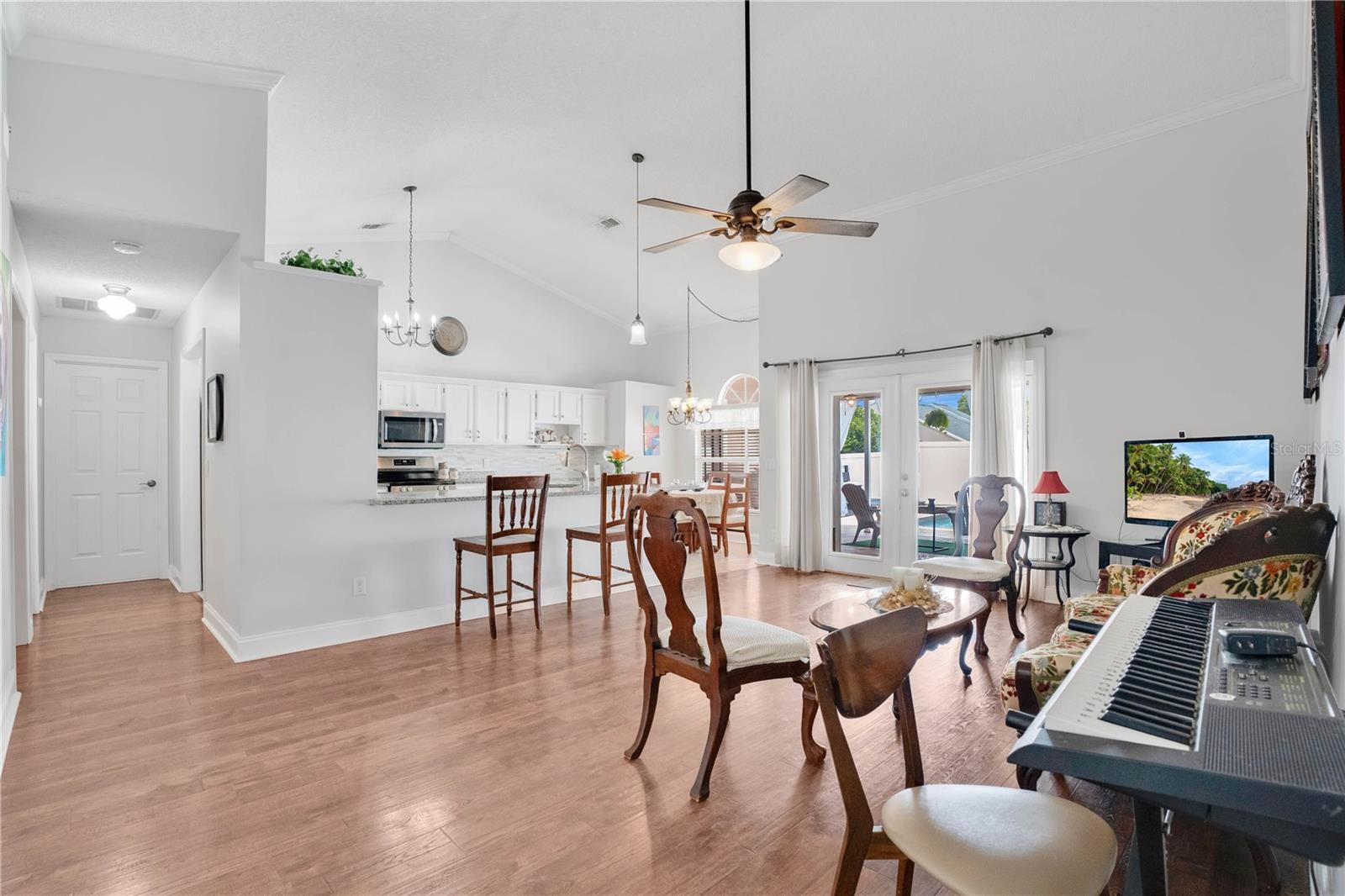 Property Photo: 1040 Big Oaks FL 32765