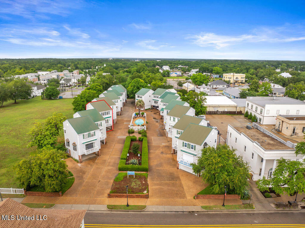 Property Photo: 255 E Scenic Drive MS 39571