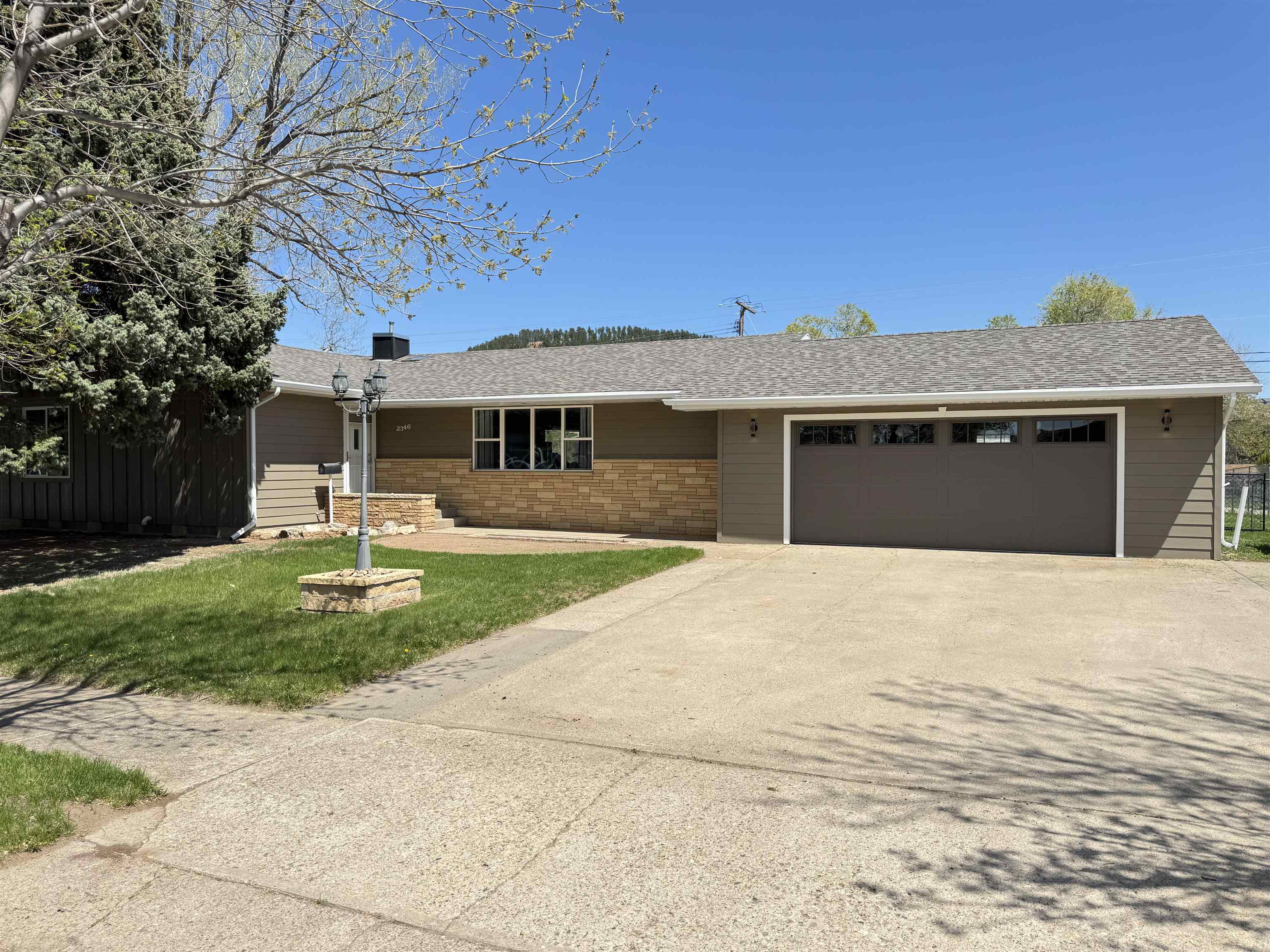 Property Photo: 2346 S Fulton Street SD 57785